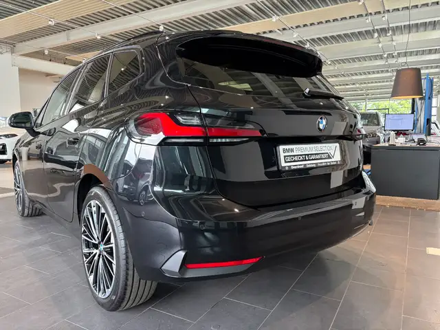 BMW 2 Series view 6