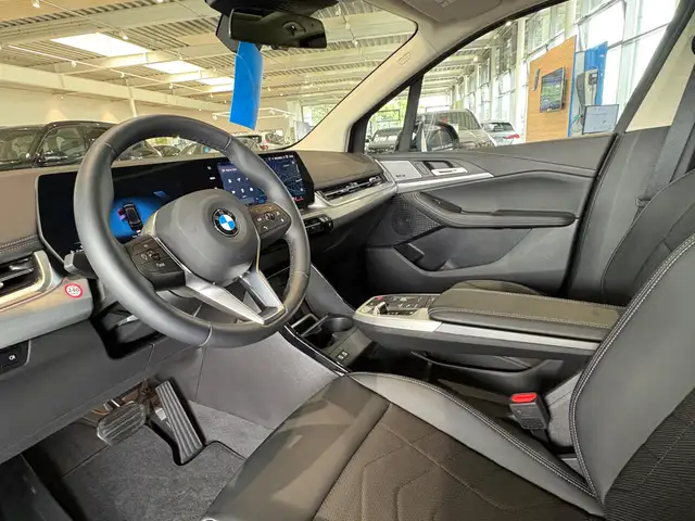 BMW 2 Series view 14