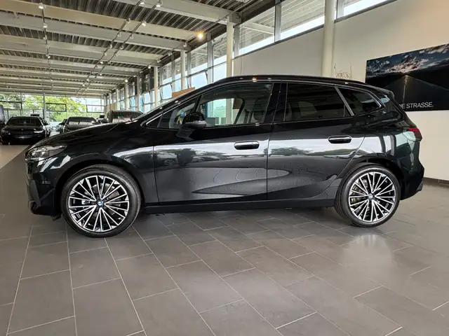 BMW 2 Series view 5