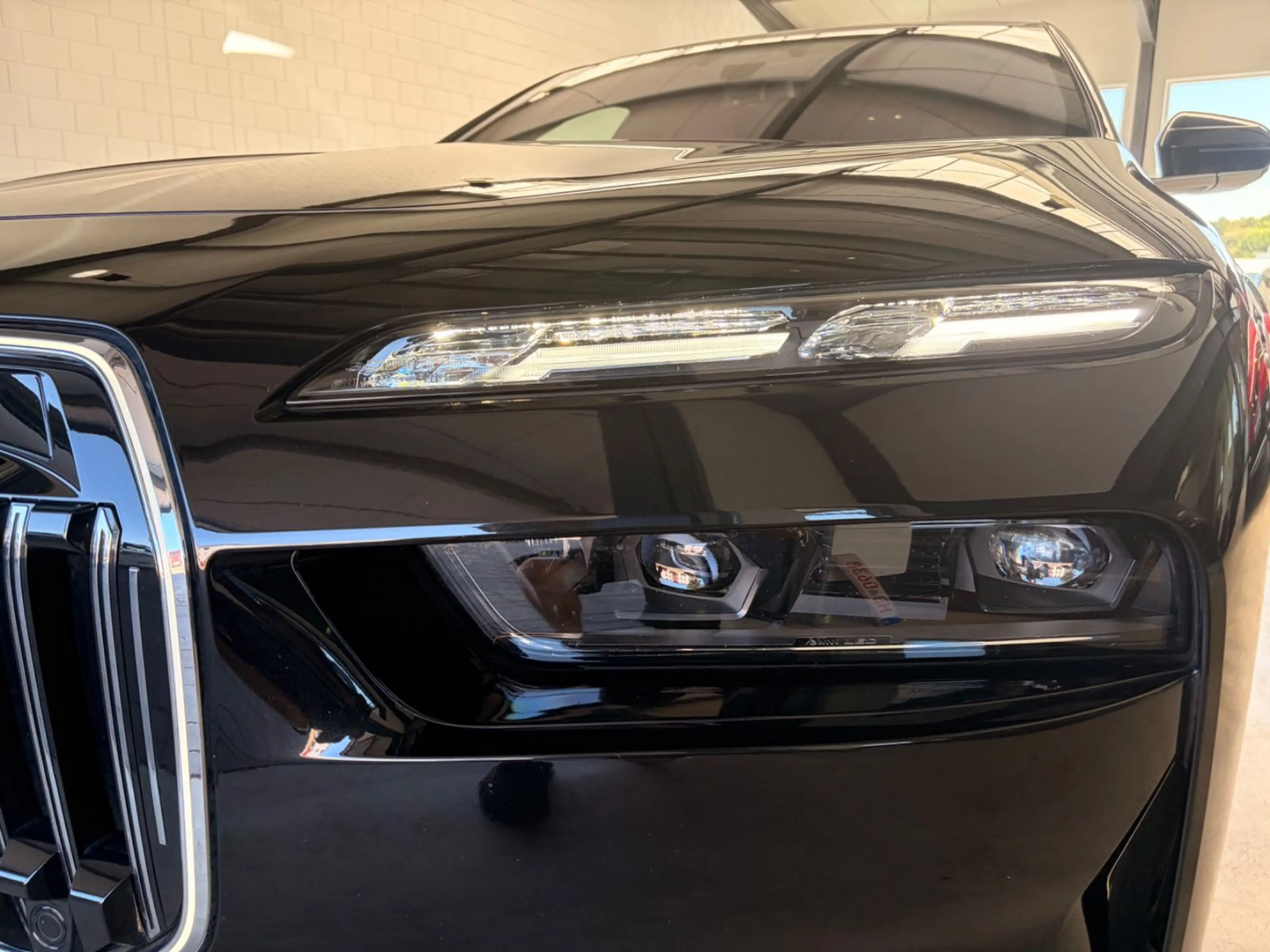 BMW 750 e xDrive  CinemaTV+B&W Loung Nachlaß 50% — photo 11