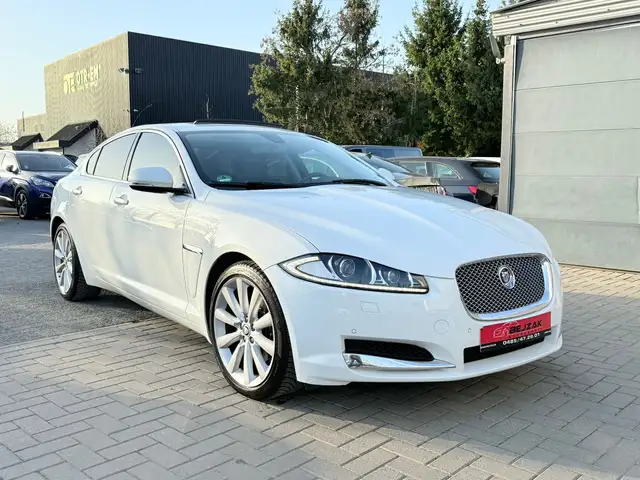 Jaguar XF XF 2.2d Luxury Face-lift 1j Garantie Nette Staat