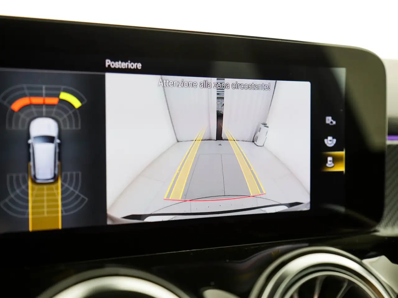 Mercedes-Benz GLB 200 200 d premium auto 17