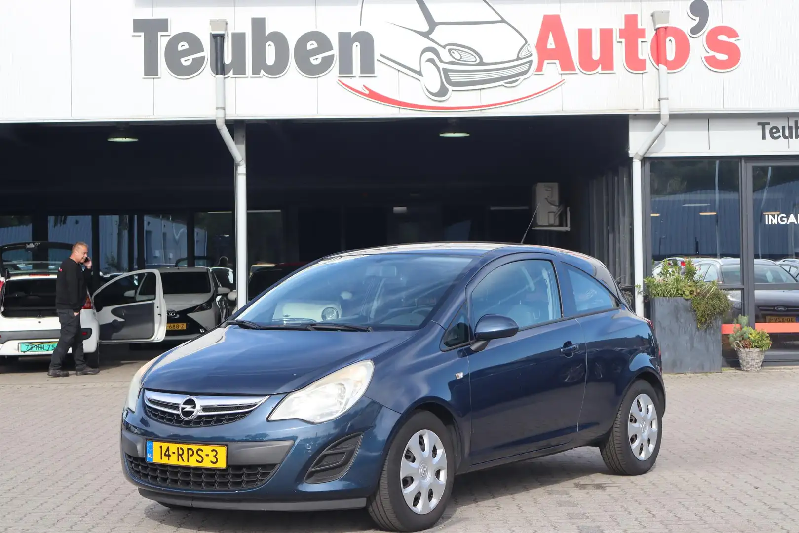 Opel Corsa 1.2-16V Edition (NL auto), Airco, Radio cd speler Blauw - 1