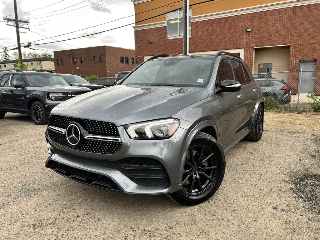 2022 Mercedes-Benz GLE 450 | MoonRoof | Heated Seats | Ambient Lighting — photo 2