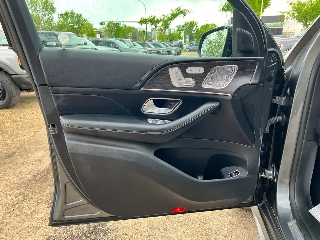 2022 Mercedes-Benz GLE 450 | MoonRoof | Heated Seats | Ambient Lighting — photo 5