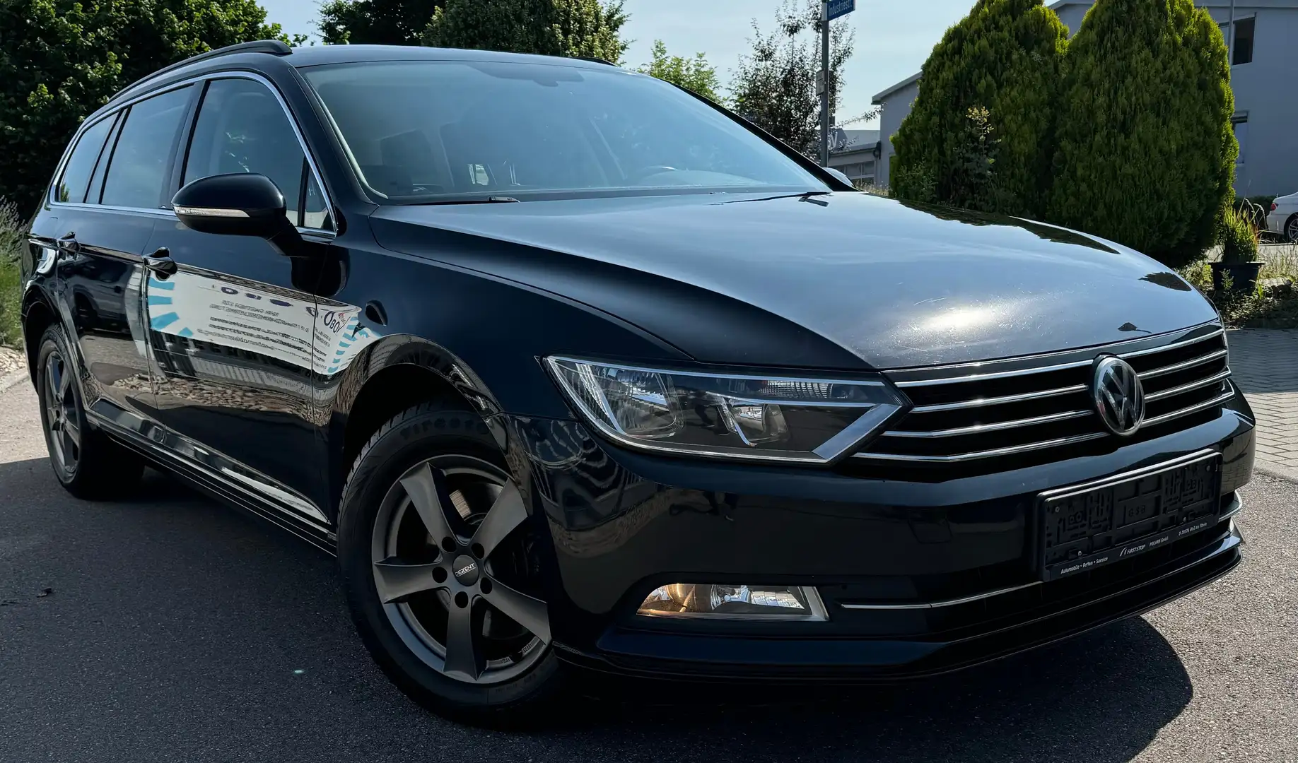 Volkswagen Passat Variant Comfortline 1.6 TDI Massage Navigation Negro - 1