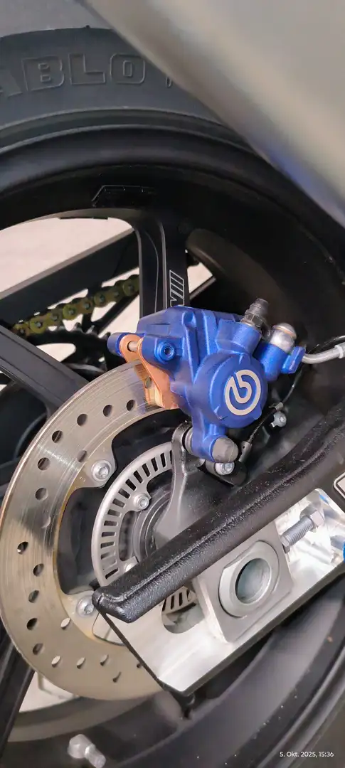 BMW M 1000 R 16.200 Blanc - 2