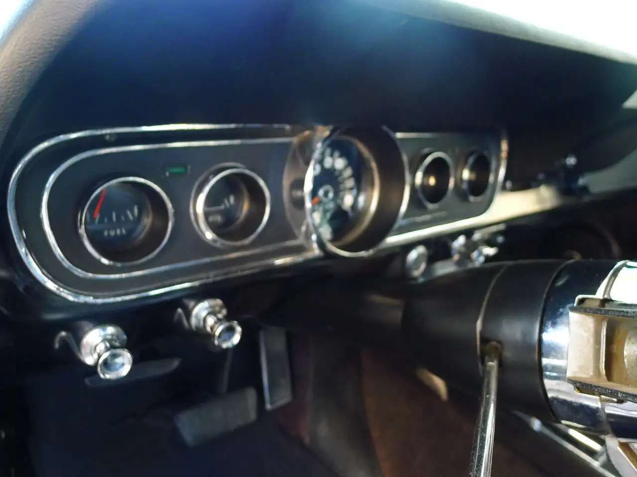 Ford Mustang V8 Cabrio in schwarz, foto 9