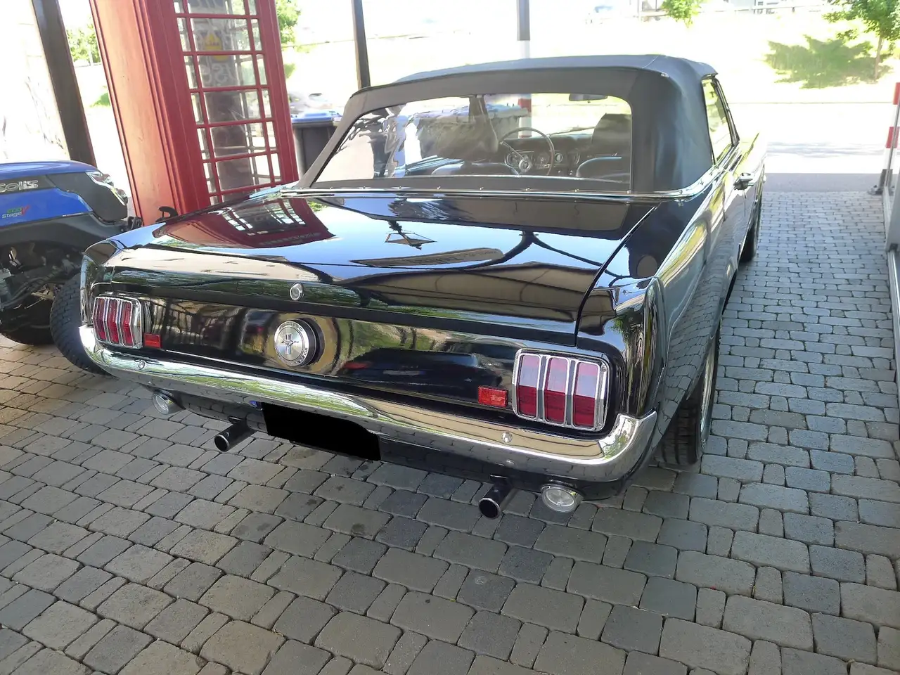 Ford Mustang V8 Cabrio in schwarz, foto 4