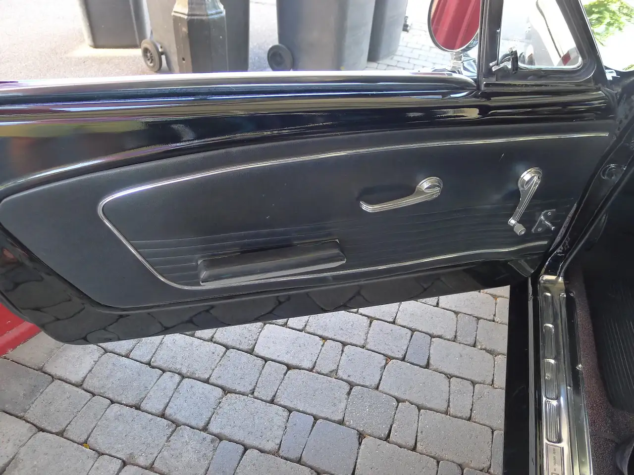 Ford Mustang V8 Cabrio in schwarz, foto 5