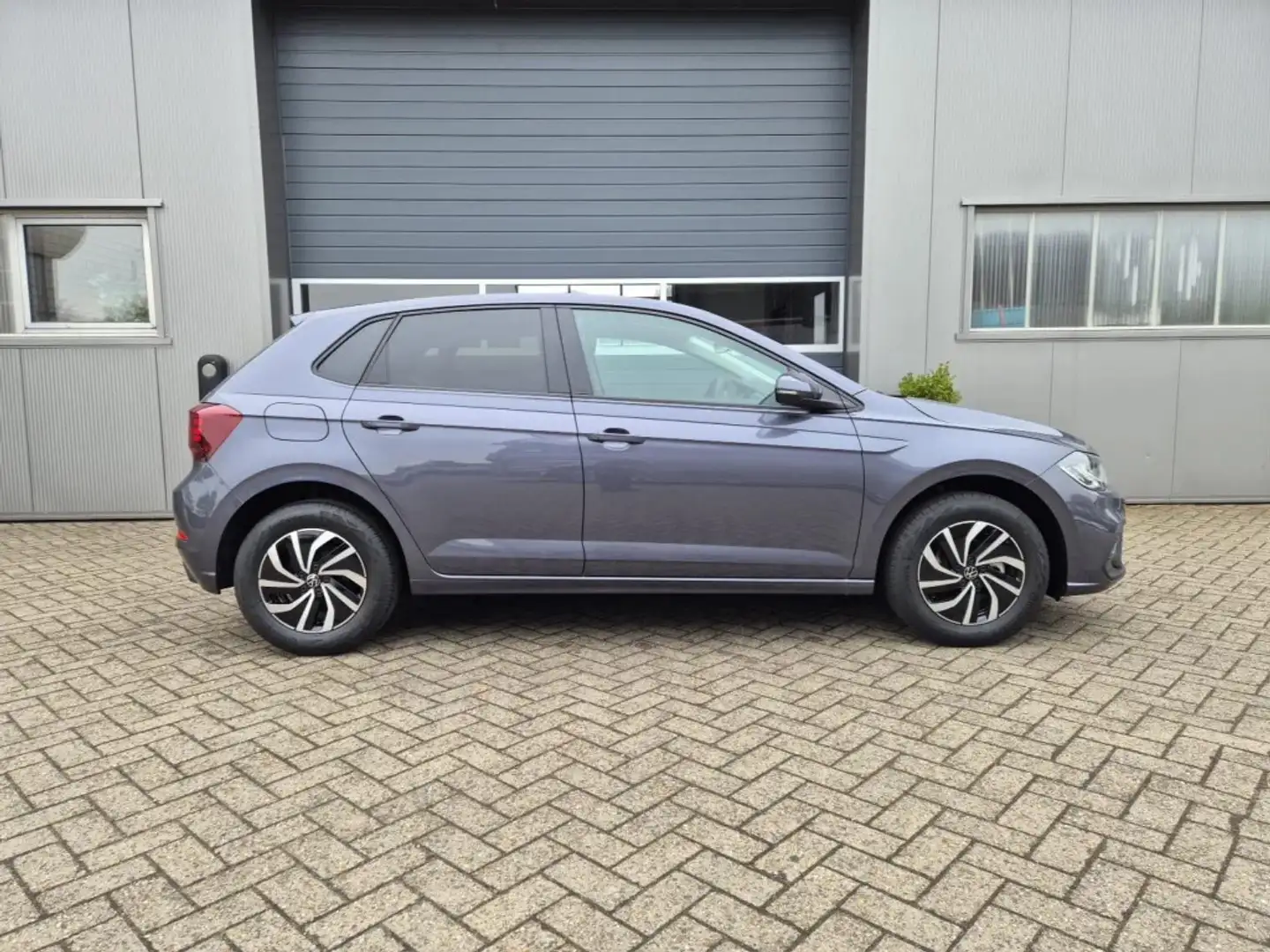 Volkswagen Polo Life 1.0 TSI CARPLAY PDC + R.CAM SHZ DIGITAL COCKP Gris - 2