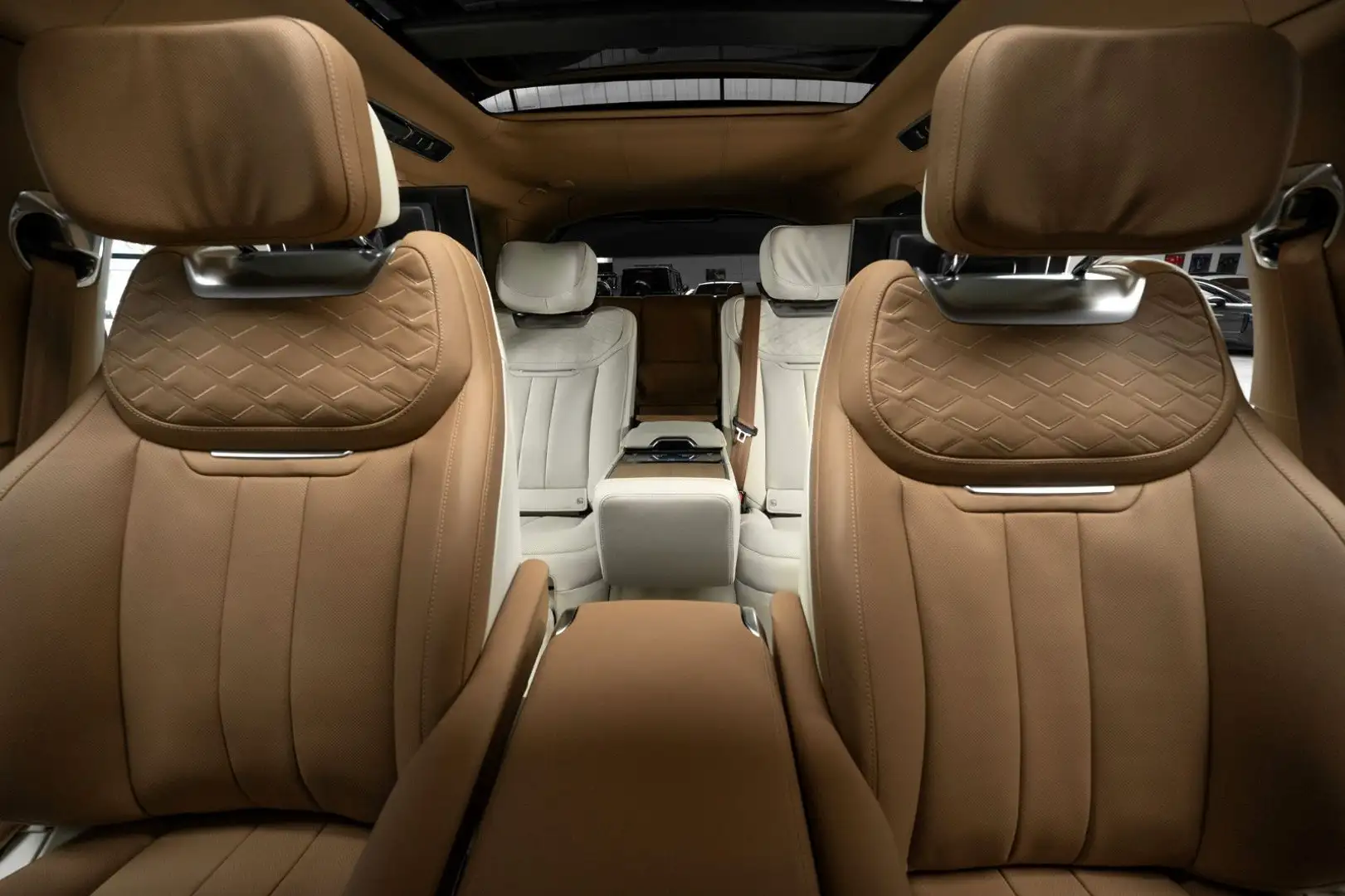 Land Rover Range Rover SV #SERENITY SPECIAL #BRABUS  600 Weiß - 2