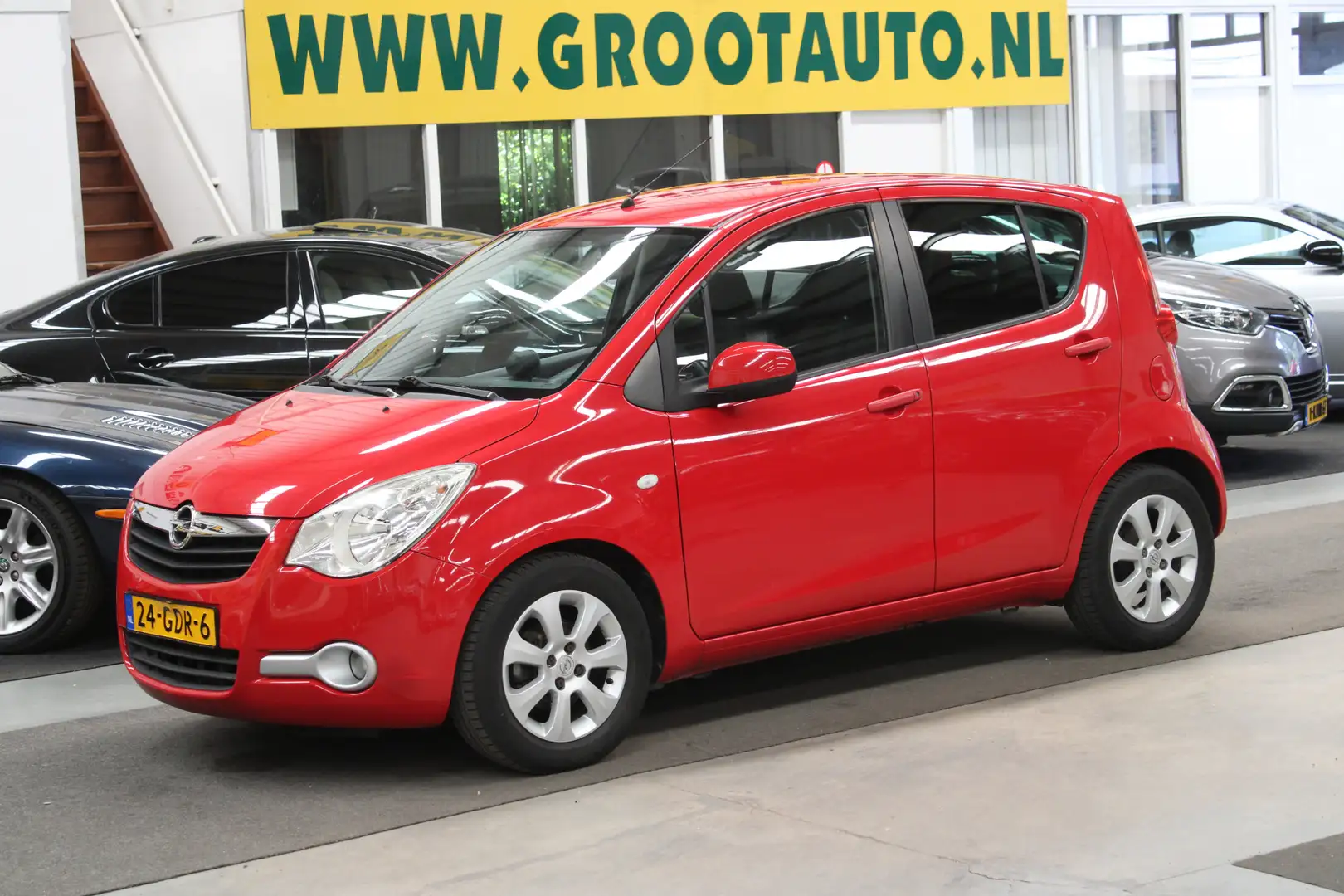 Opel Agila 1.2 Enjoy NAP, Airco, Stuurbekrachtiging Rood - 1