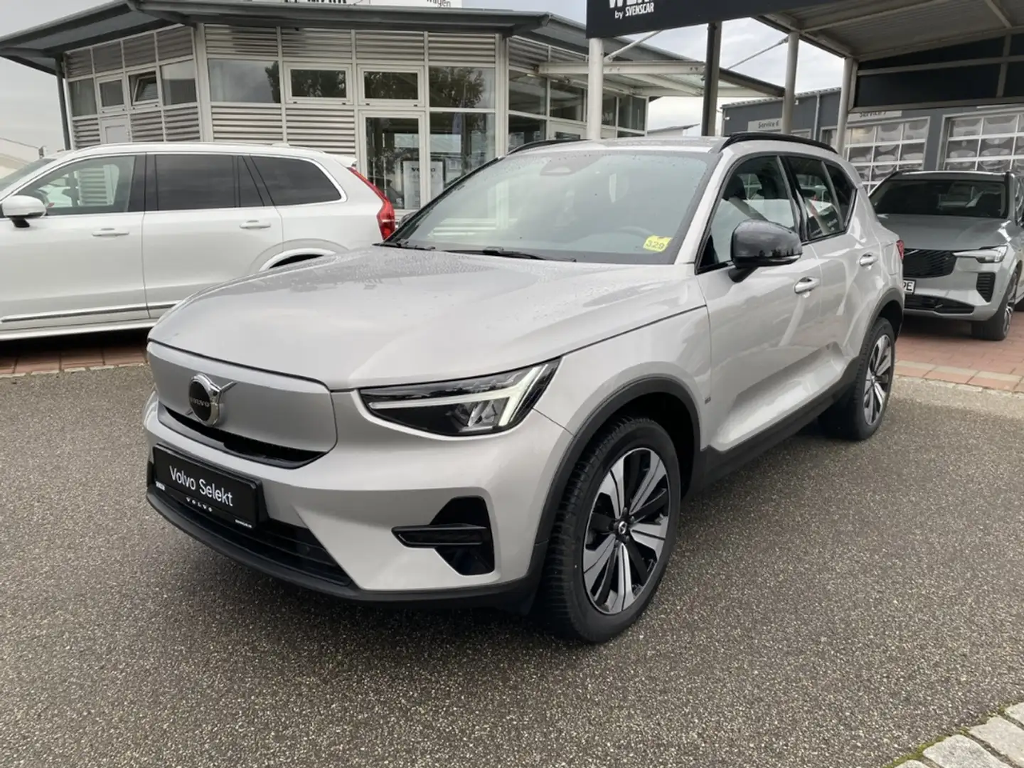 Volvo XC40 Plus Recharge Pure Electric StandHZG AHK Digitales Silber - 2