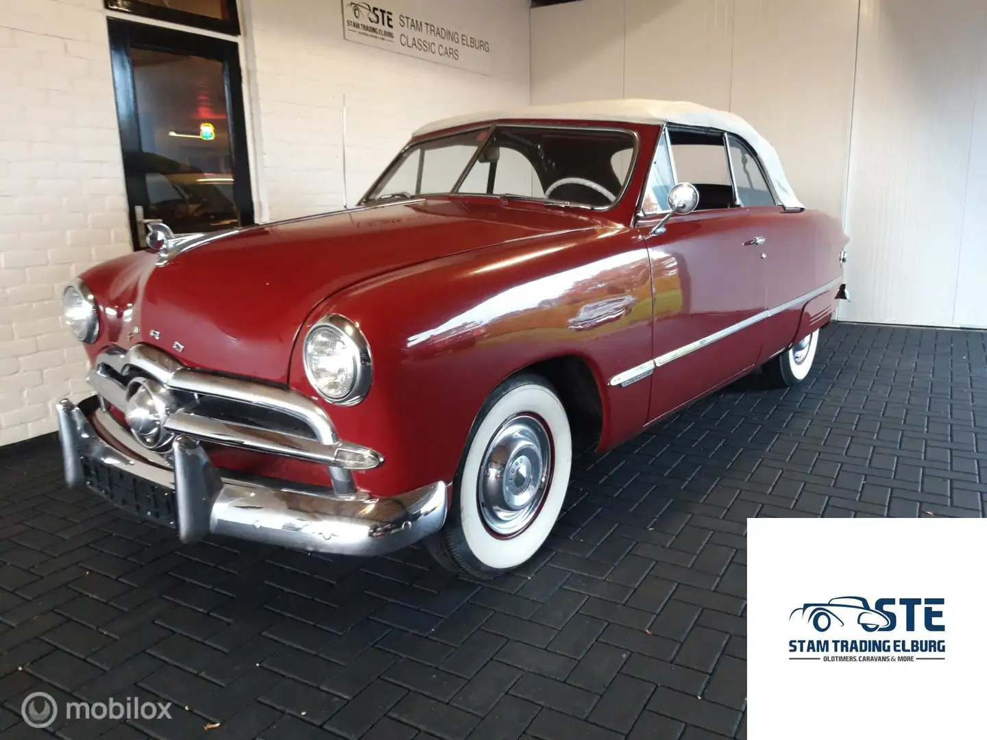 Ford USA Custom Cabriolet 1949 Red - 1