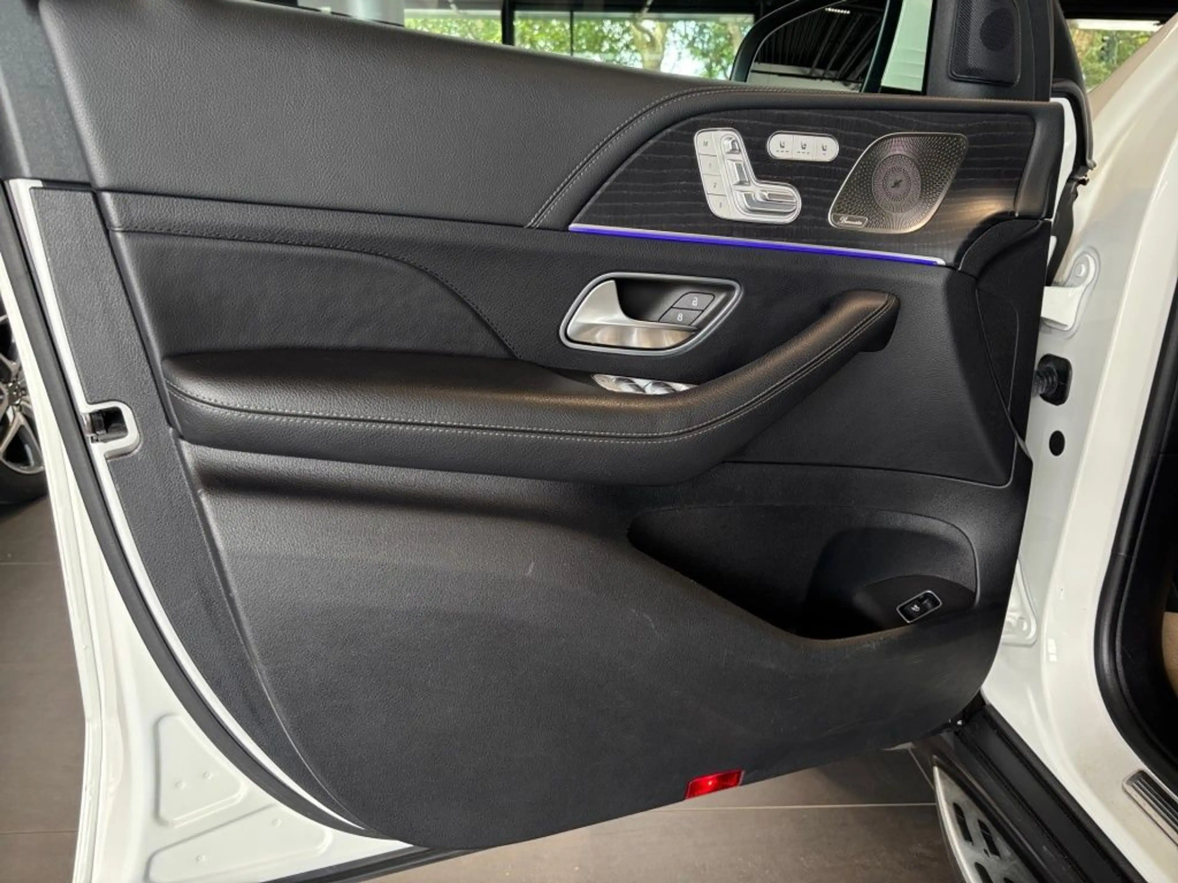 Mercedes-Benz GLS 400 d 4M AMG+MBEAM+AIRM+HuD+BURM+PANO+AHK — photo 4