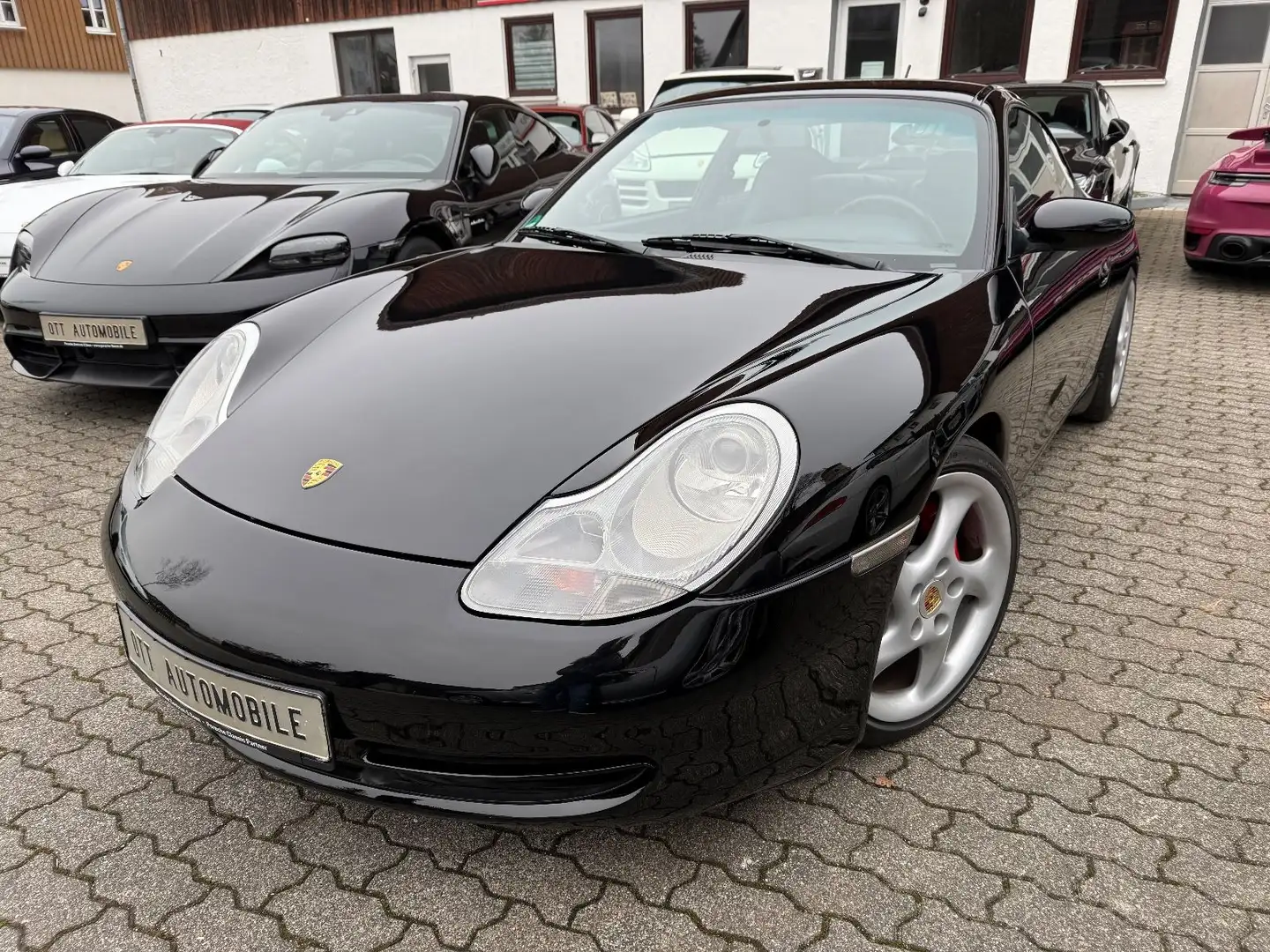 Porsche 996 911 996 CARRERA 4 COUPE"SERVICE NEU"18 ZOLL,H&R Noir - 1