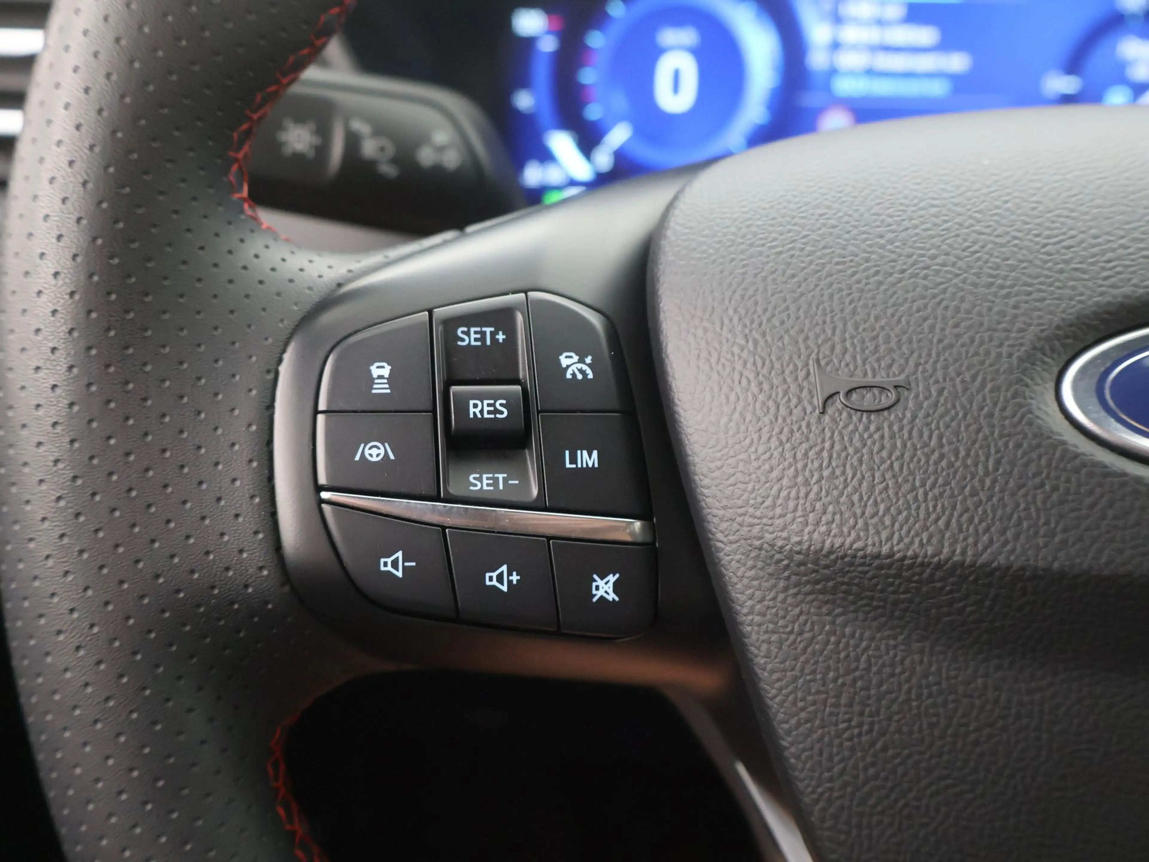 Ford Kuga 2.5 PHEV ST-Line X TREKH|HEAD-UP|WINTERPACK|B&O|BL — photo 25