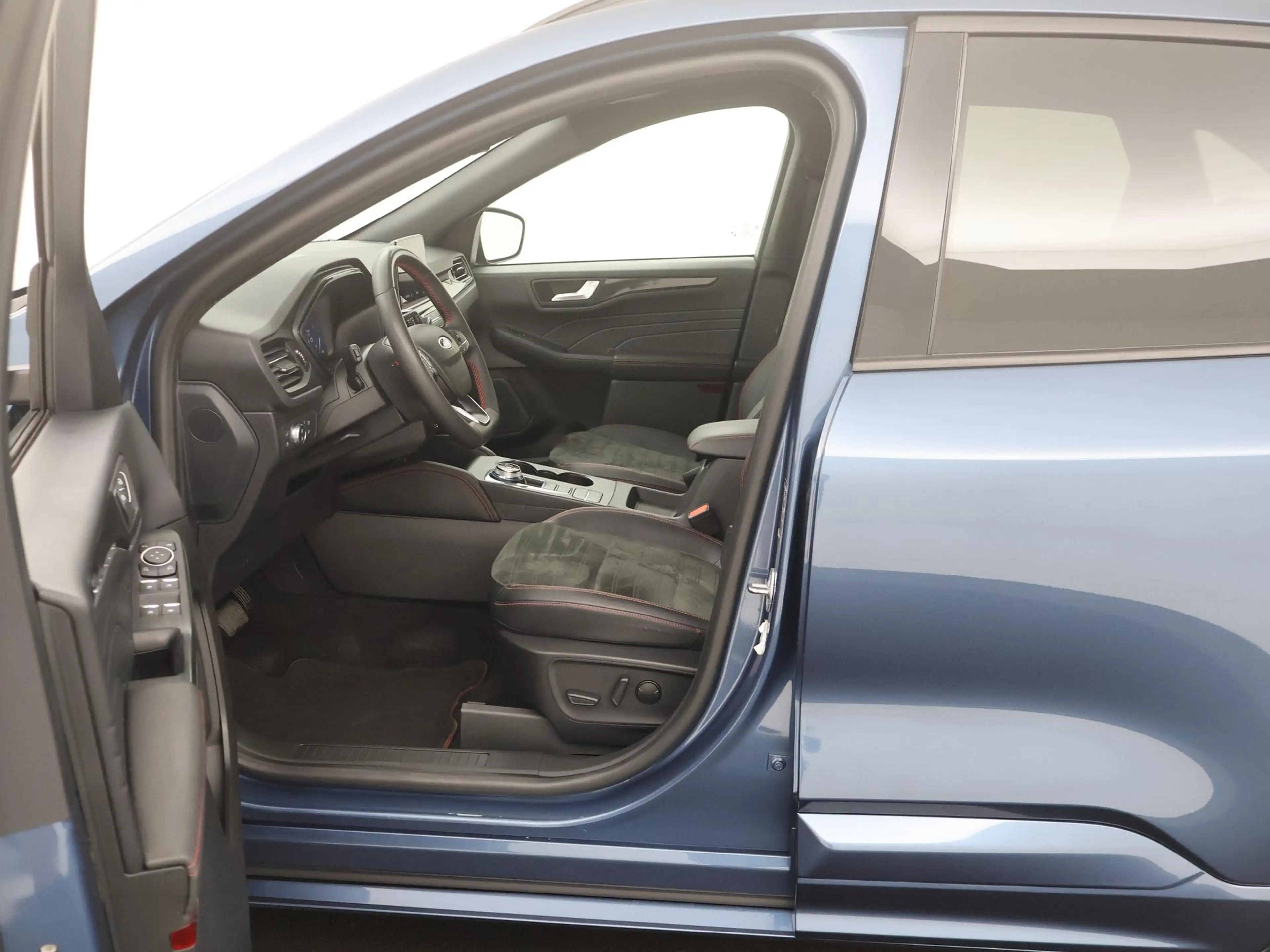 Ford Kuga 2.5 PHEV ST-Line X TREKH|HEAD-UP|WINTERPACK|B&O|BL — photo 10