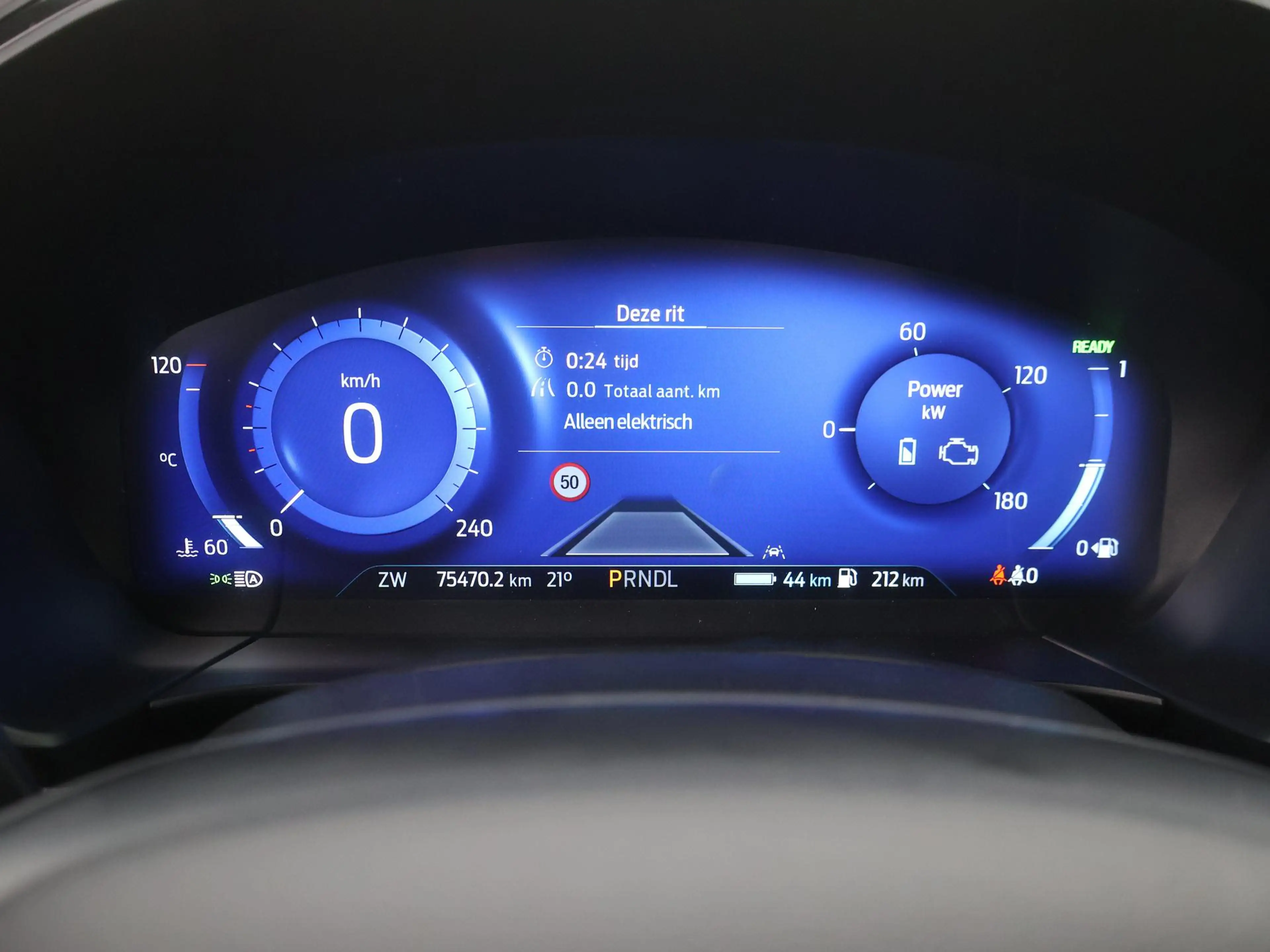 Ford Kuga 2.5 PHEV ST-Line X TREKH|HEAD-UP|WINTERPACK|B&O|BL — photo 26