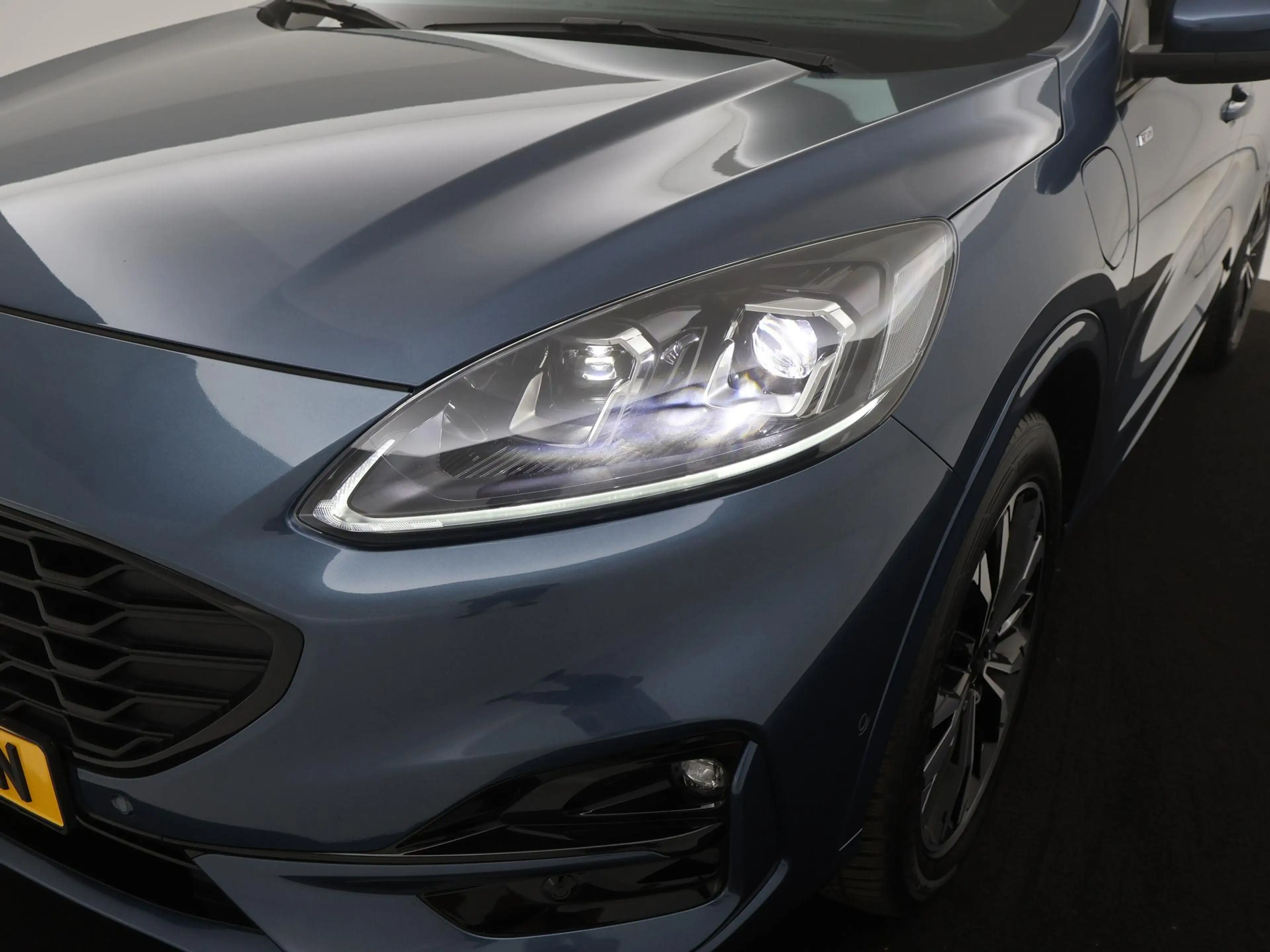 Ford Kuga 2.5 PHEV ST-Line X TREKH|HEAD-UP|WINTERPACK|B&O|BL — photo 39
