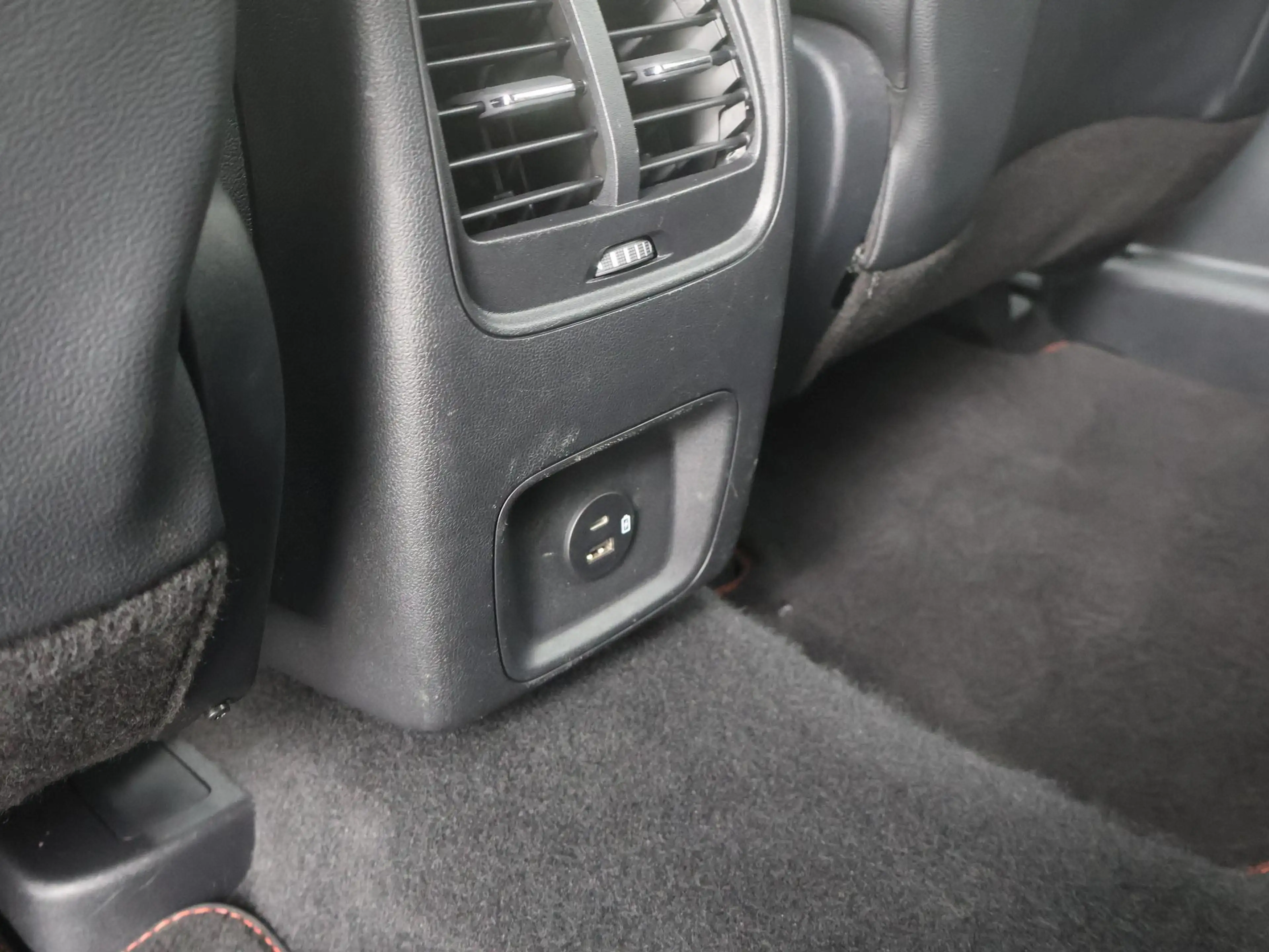 Ford Kuga 2.5 PHEV ST-Line X TREKH|HEAD-UP|WINTERPACK|B&O|BL — photo 42