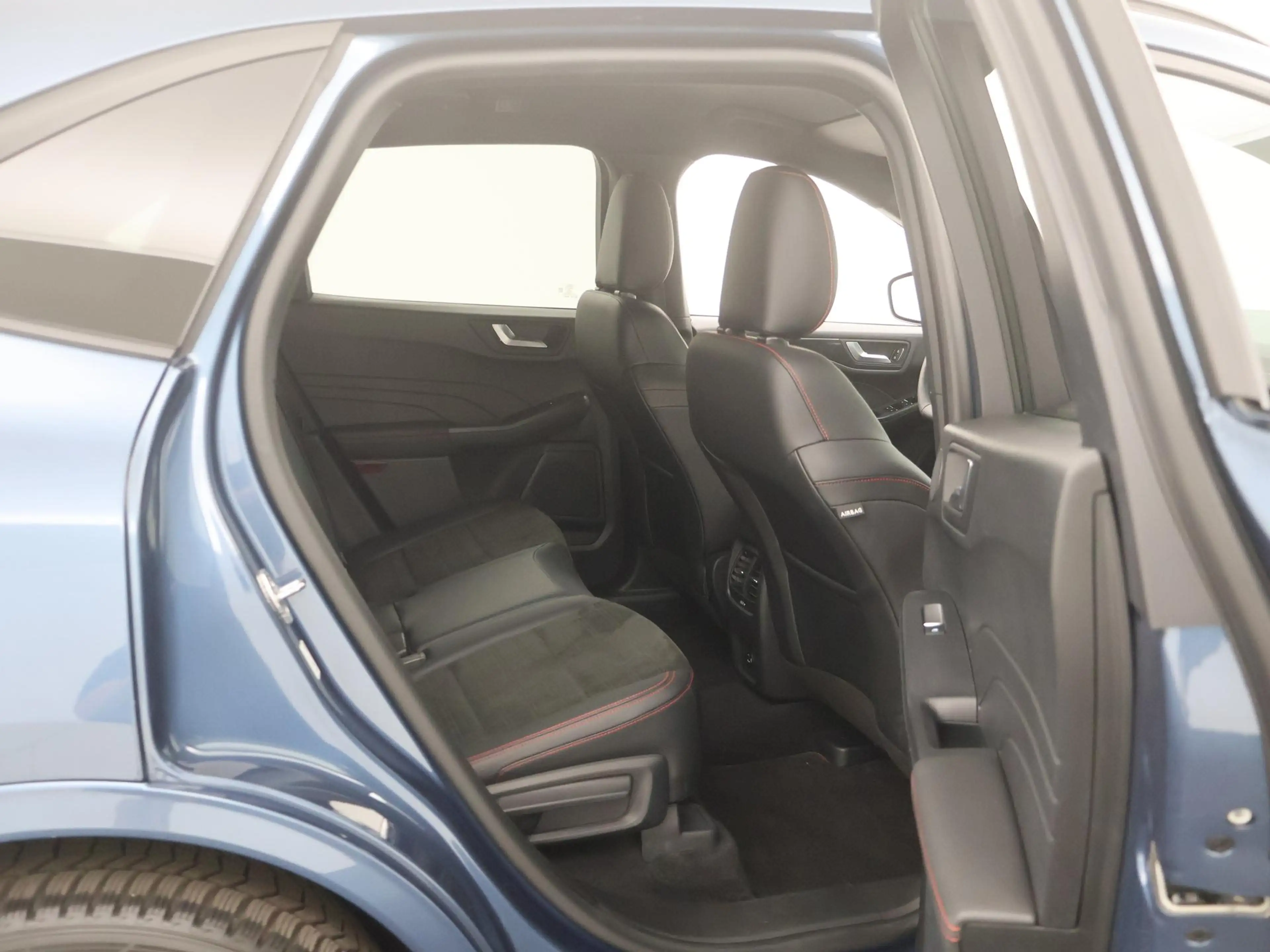 Ford Kuga 2.5 PHEV ST-Line X TREKH|HEAD-UP|WINTERPACK|B&O|BL — photo 29