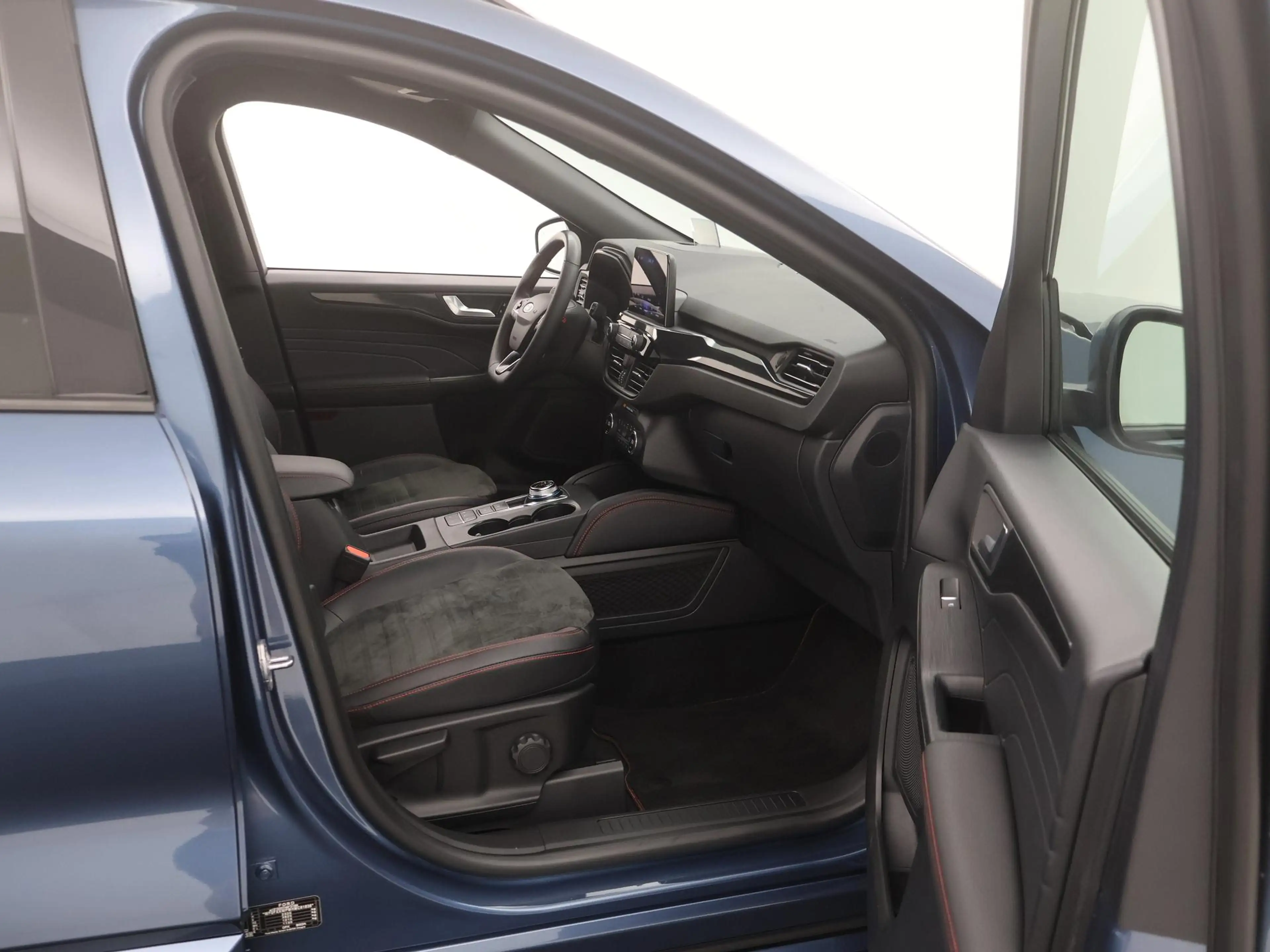 Ford Kuga 2.5 PHEV ST-Line X TREKH|HEAD-UP|WINTERPACK|B&O|BL — photo 28