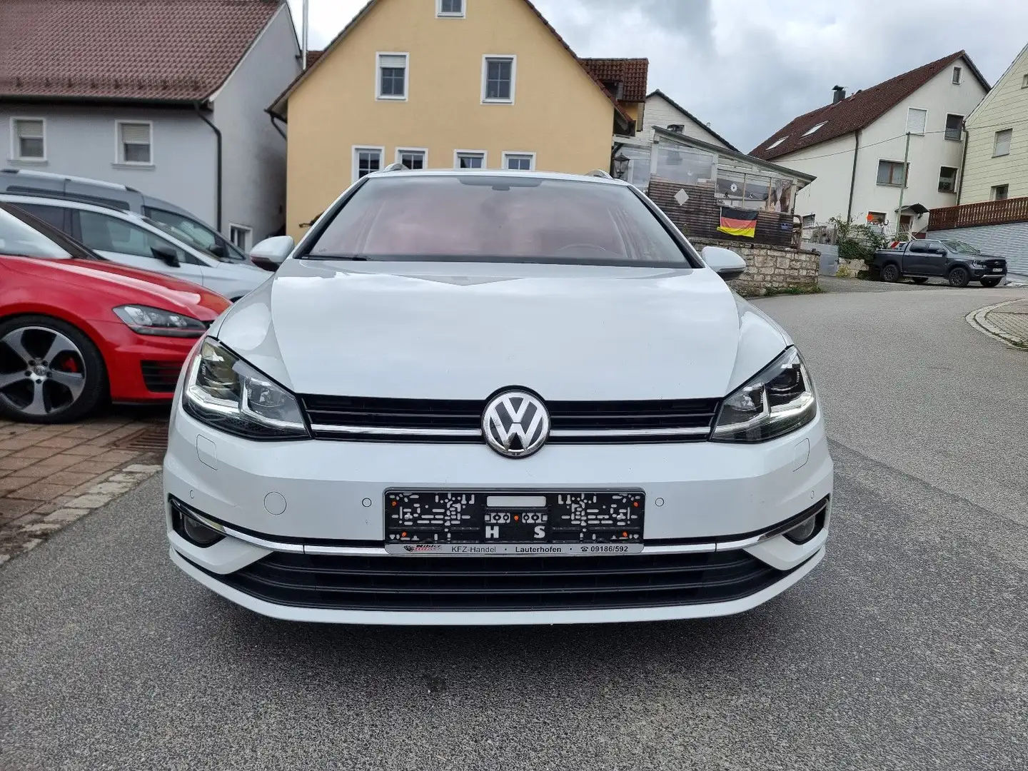 Volkswagen Golf VII Var 1.4TSI Highl. VIRT+LED+NAVI+AHK+ACC Weiß - 2