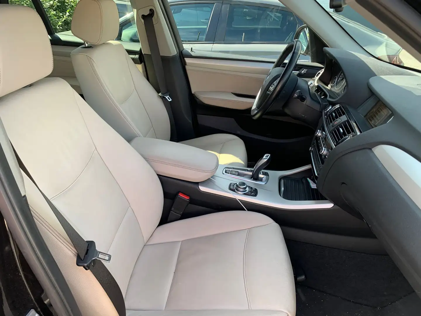 BMW X3 X3 2.0 dA sDrive18 Zwart - 2