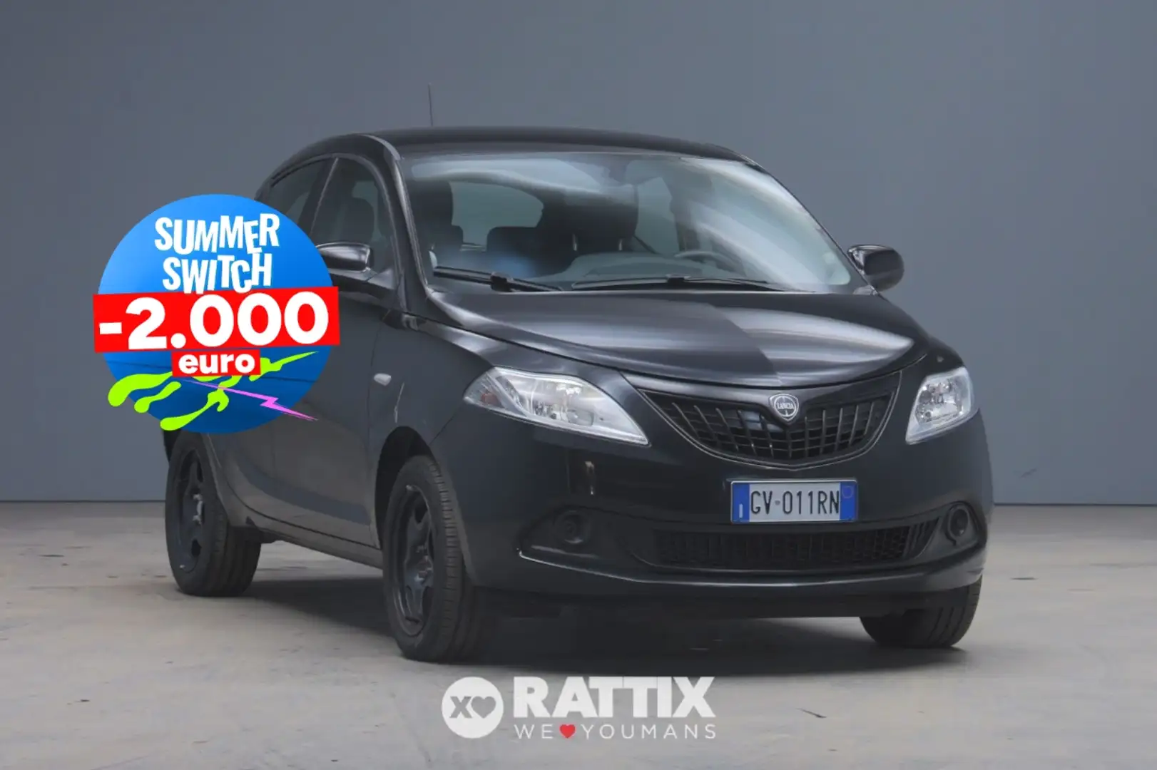 Lancia Ypsilon 1.0 Firefly Hybrid 70CV Silver 5p.ti Zwart - 1