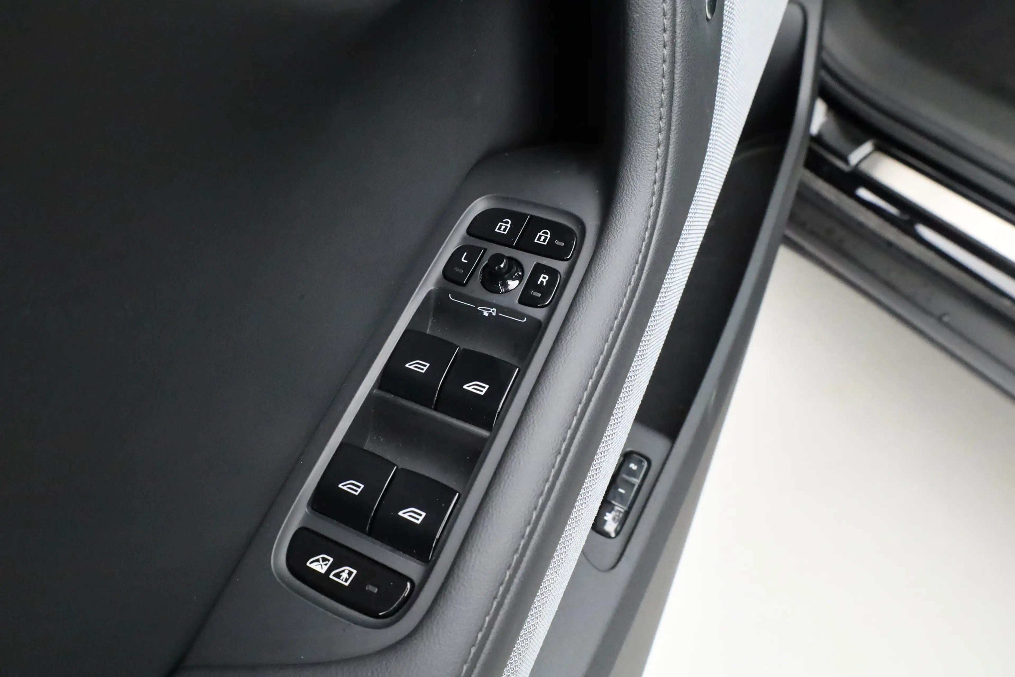 Polestar 2 Long Range Dual motor Plus 82 kWh | Stoelventilati — photo 7