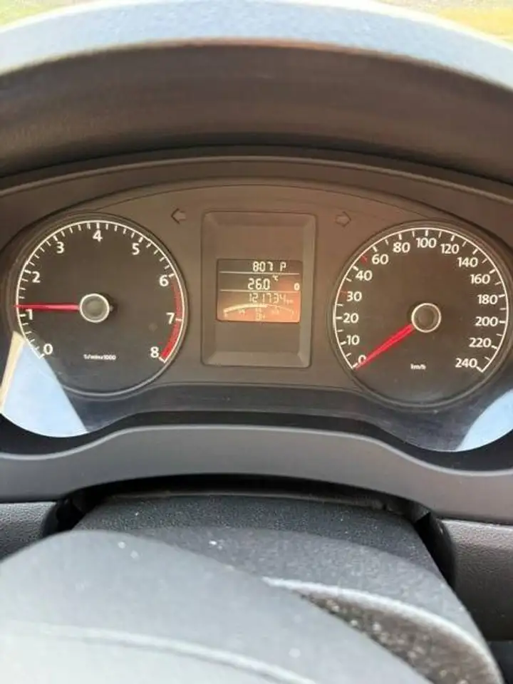 Volkswagen Jetta снимка Volkswagen Jetta