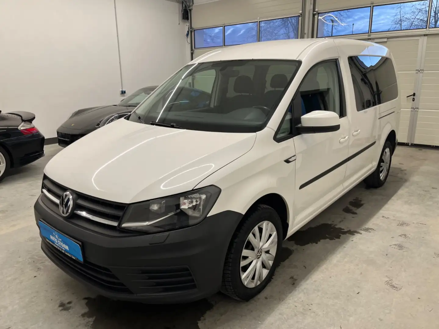 Volkswagen Caddy Maxi 2.0 TDI 4Motion *PDC*SHZ*1-Hand* Weiß - 1