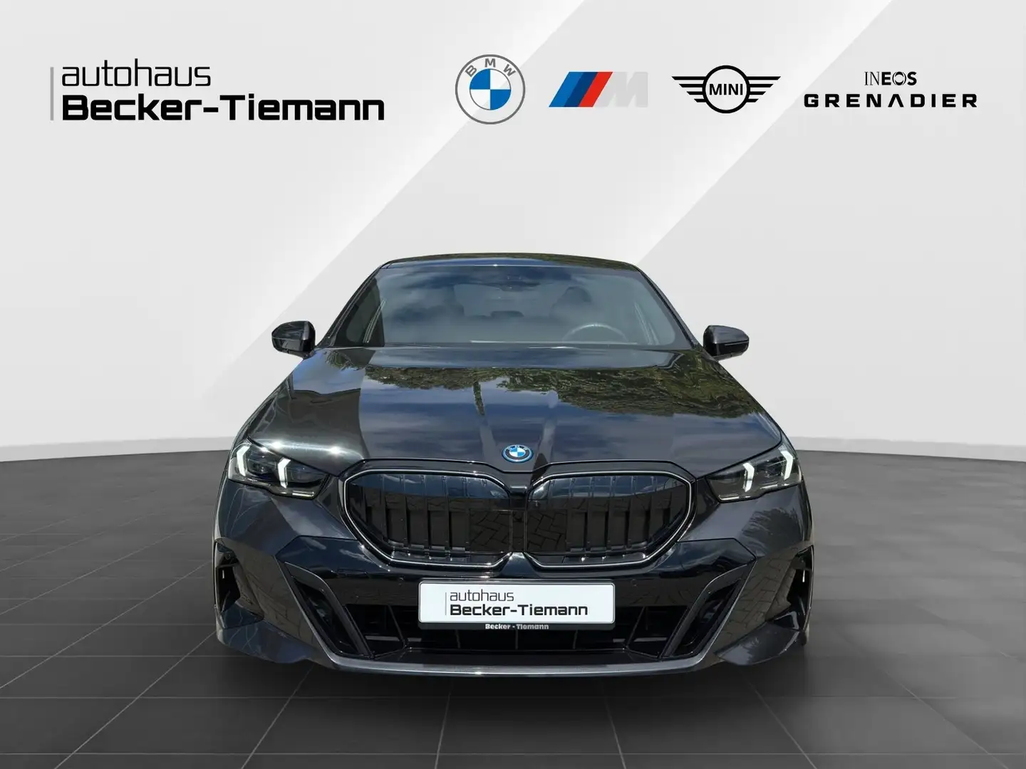 BMW 550 e xDrive Limousine 19" / Harman Kardon / DrivAssPr Сірий - 2