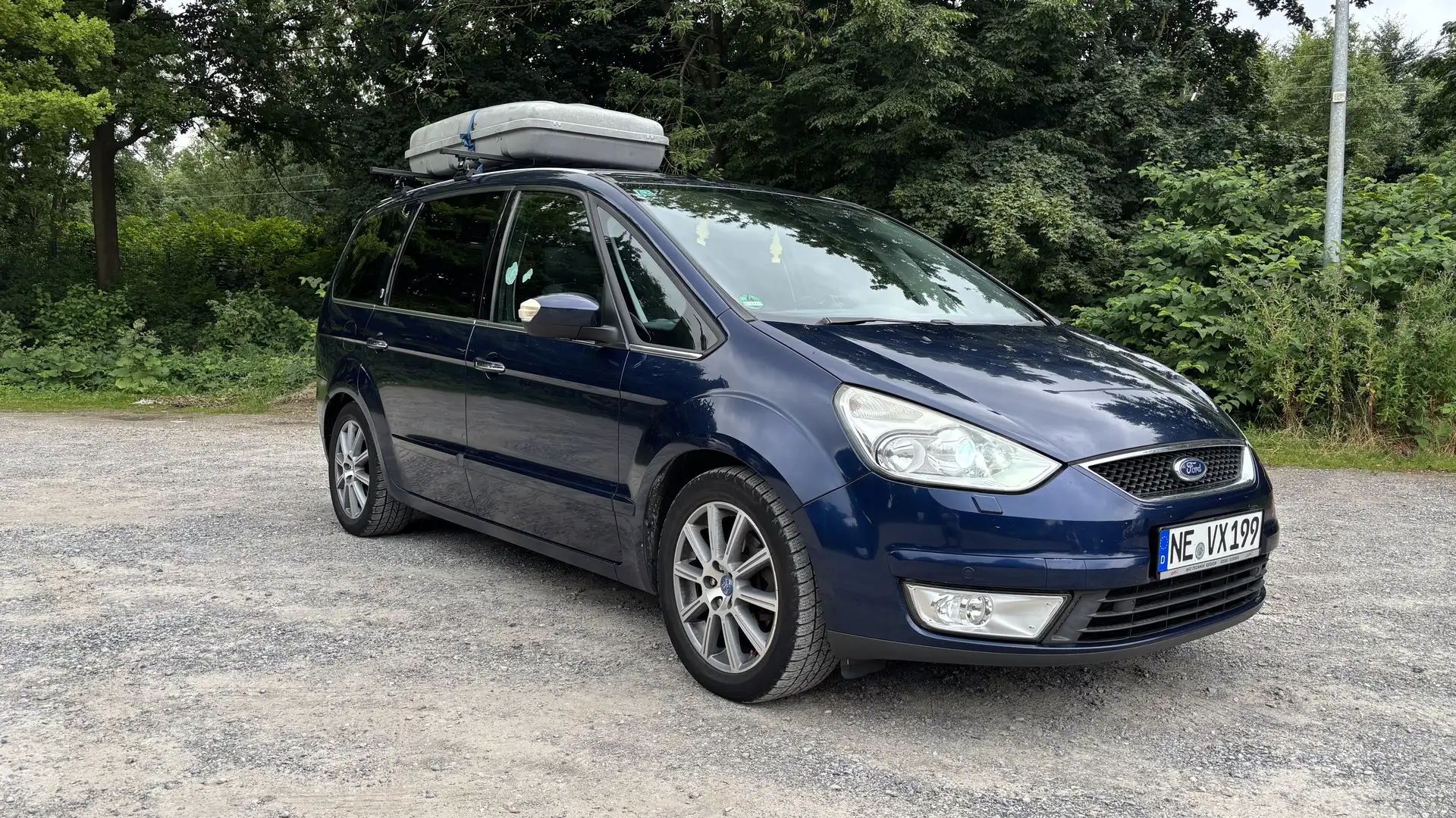 Ford Galaxy 2.0 TDCi DPF Ghia Blau - 1
