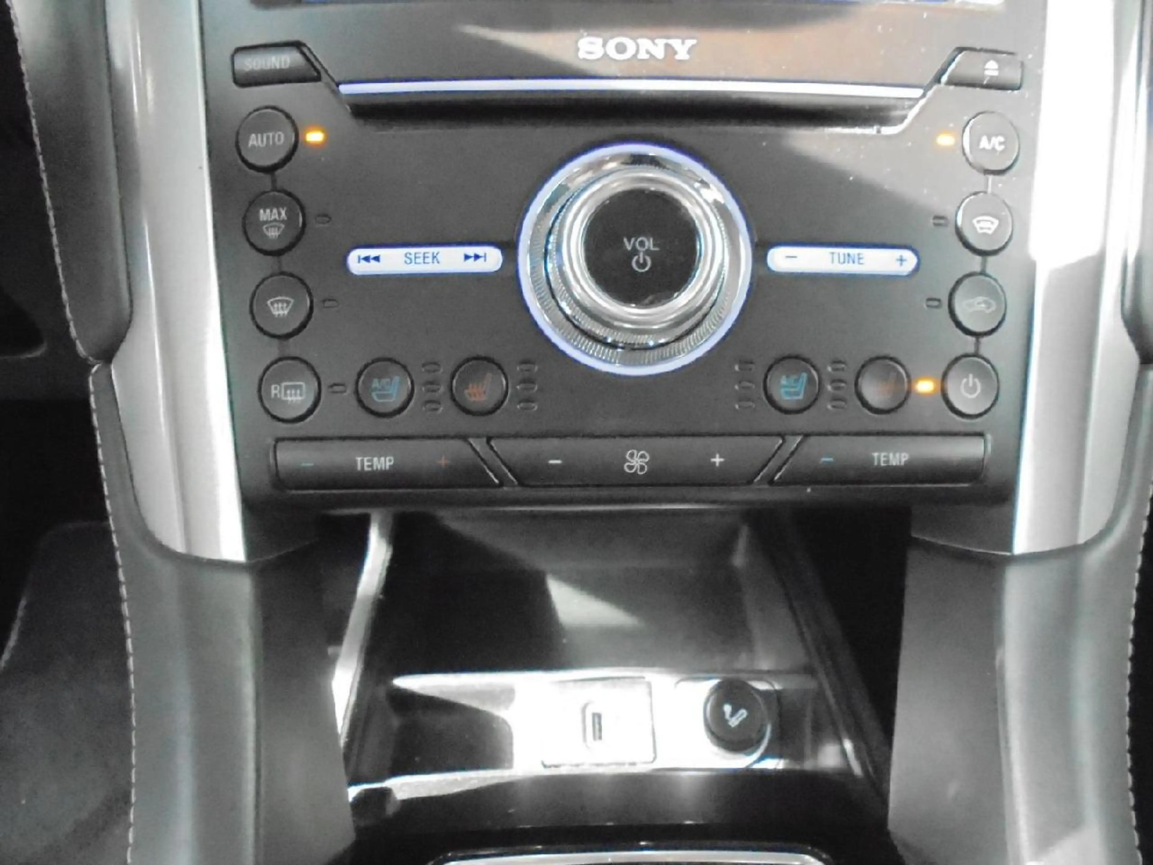 Ford Mondeo Vignale AWD — photo 13