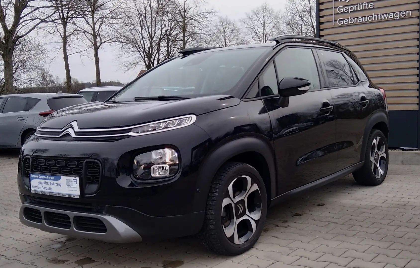 Citroen C3 Aircross Shine *Automatik* Glasdach, Navi, Tempomat, Kamera Schwarz - 1