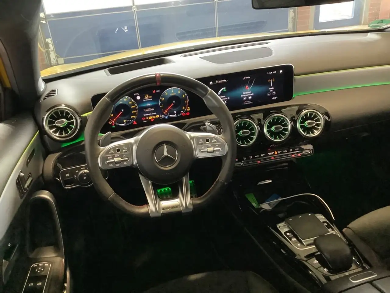 Mercedes-Benz A 35 AMG