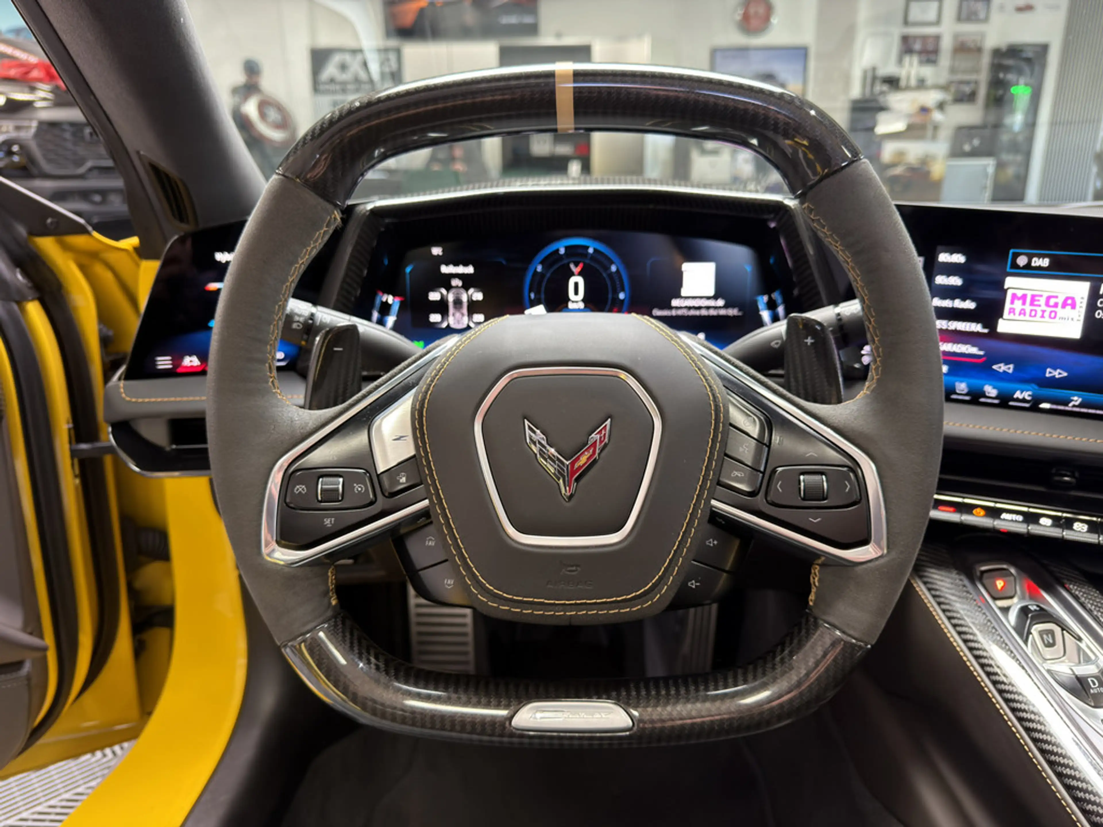 Corvette C8 Cabrio E-Ray MY26 3LZ, Lift, Magnetic, Carbon — photo 15