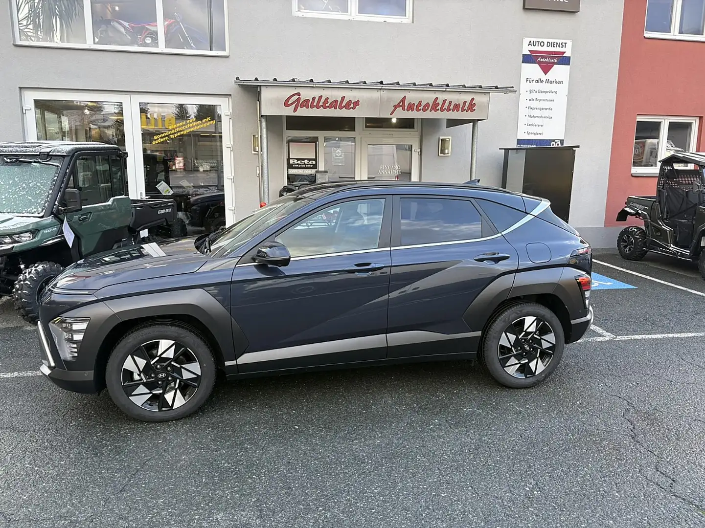 Hyundai KONA Kona 1,6 T-GDi 4WD Prestige Line DCT Aut. Blau - 2