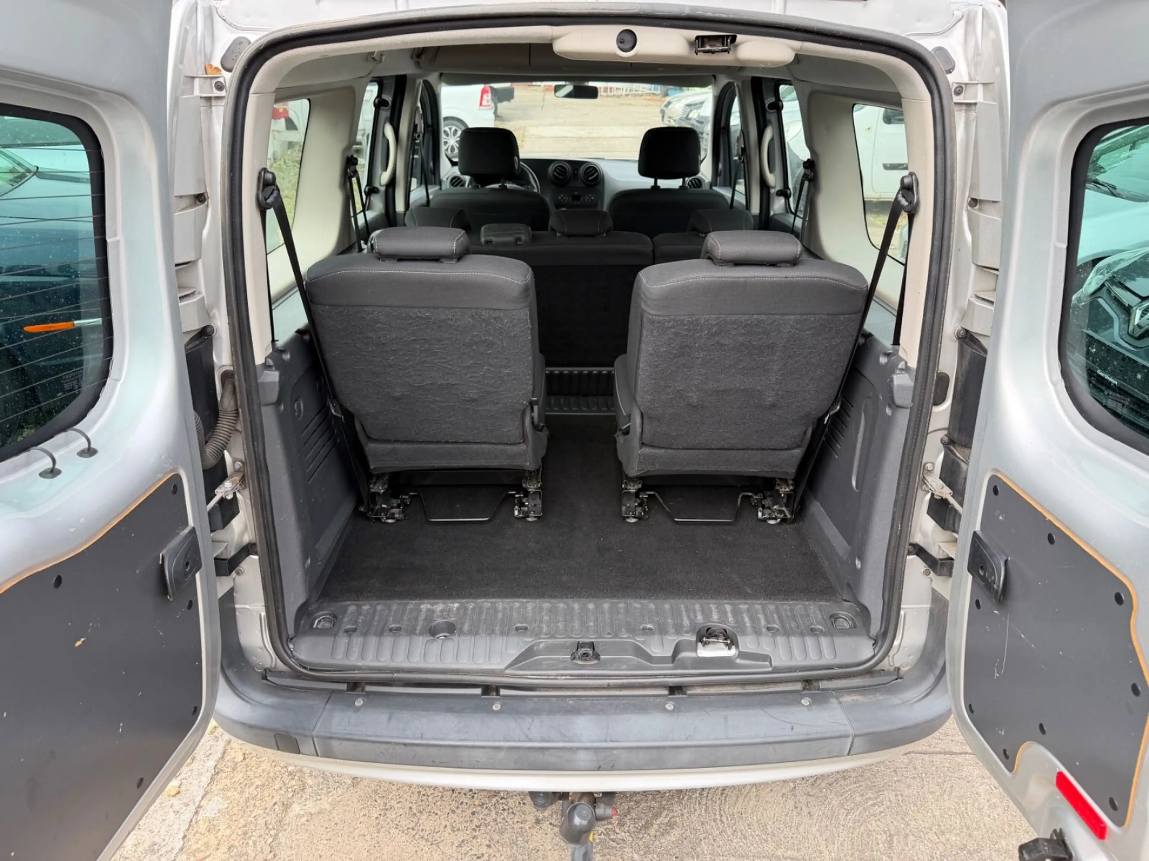 Mercedes-Benz Citan Kombi 111 CDI extralang, 7 Sitze, AHK — photo 9