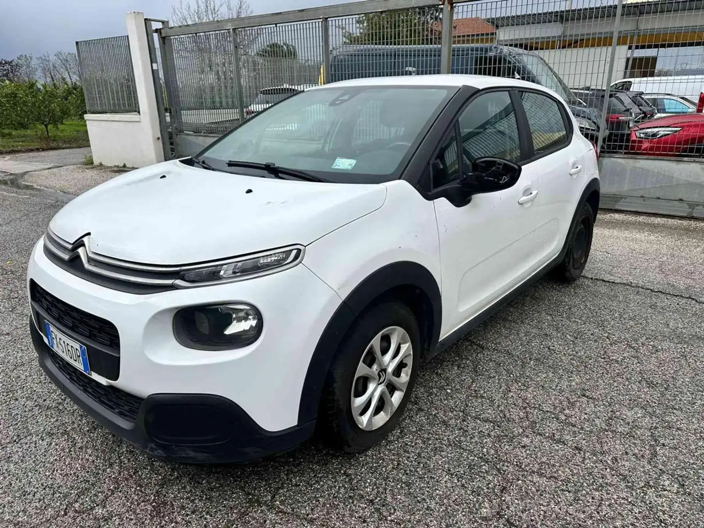 Citroen C3 BlueHDi 100 S&S Business Combi VAN Weiß - 2