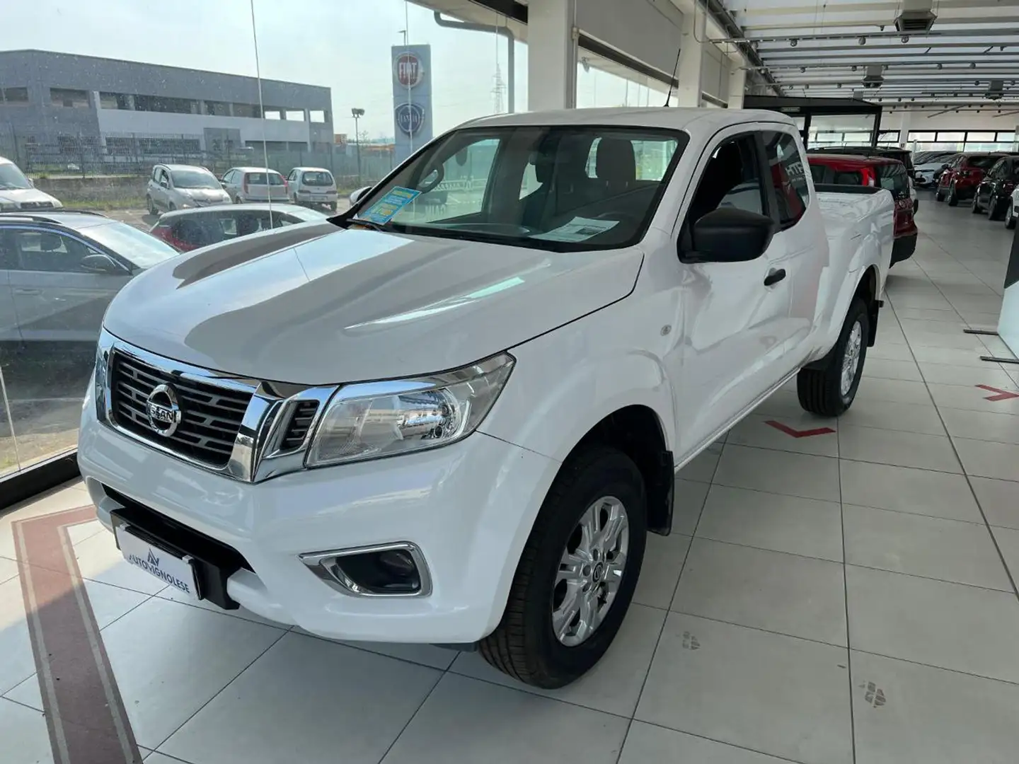 Nissan Navara 2.3 dCi 4WD King Cab Acenta 4 POSTI 4 PORTE Bílá - 1