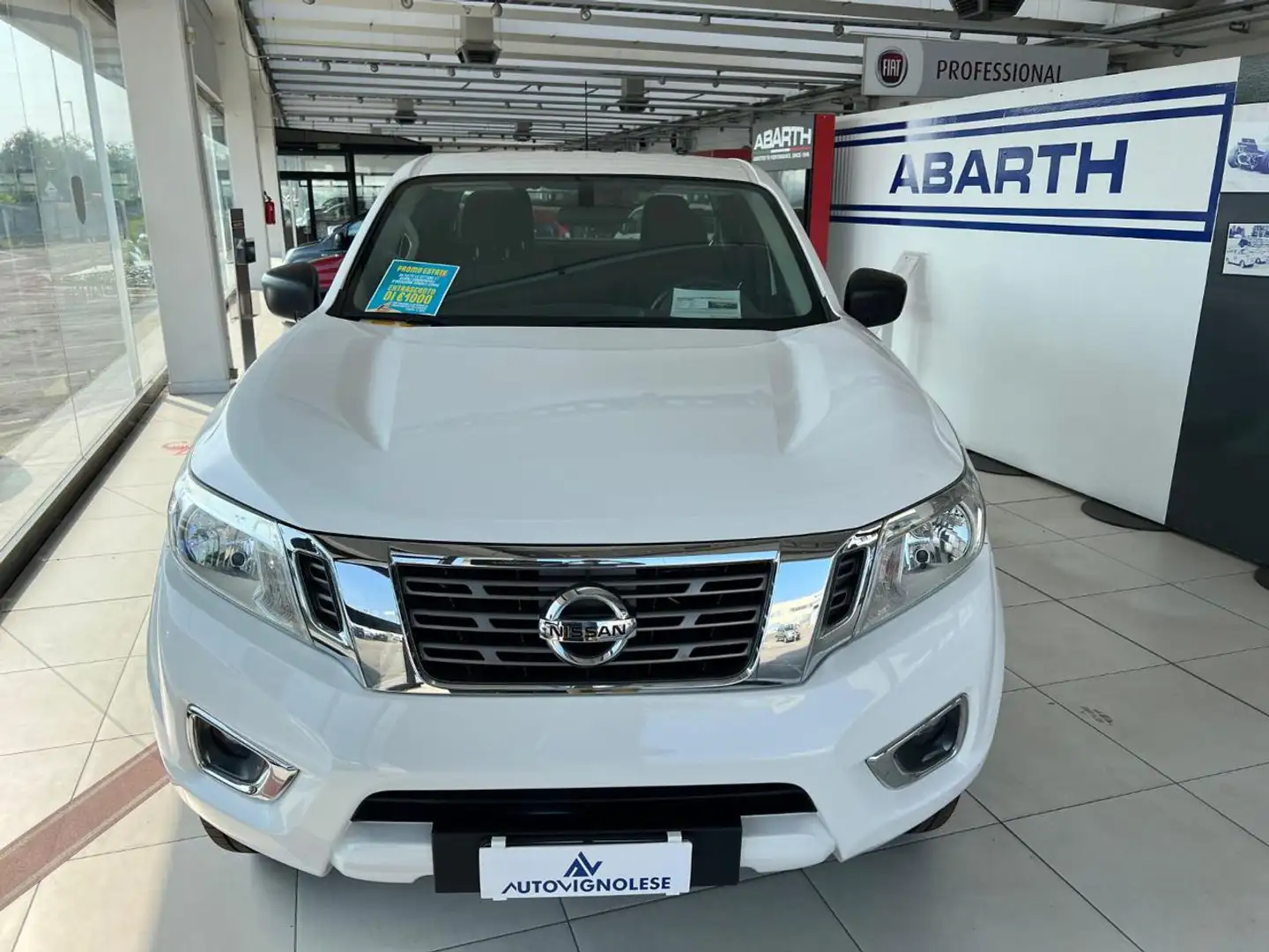 Nissan Navara 2.3 dCi 4WD King Cab Acenta 4 POSTI 4 PORTE Bílá - 2
