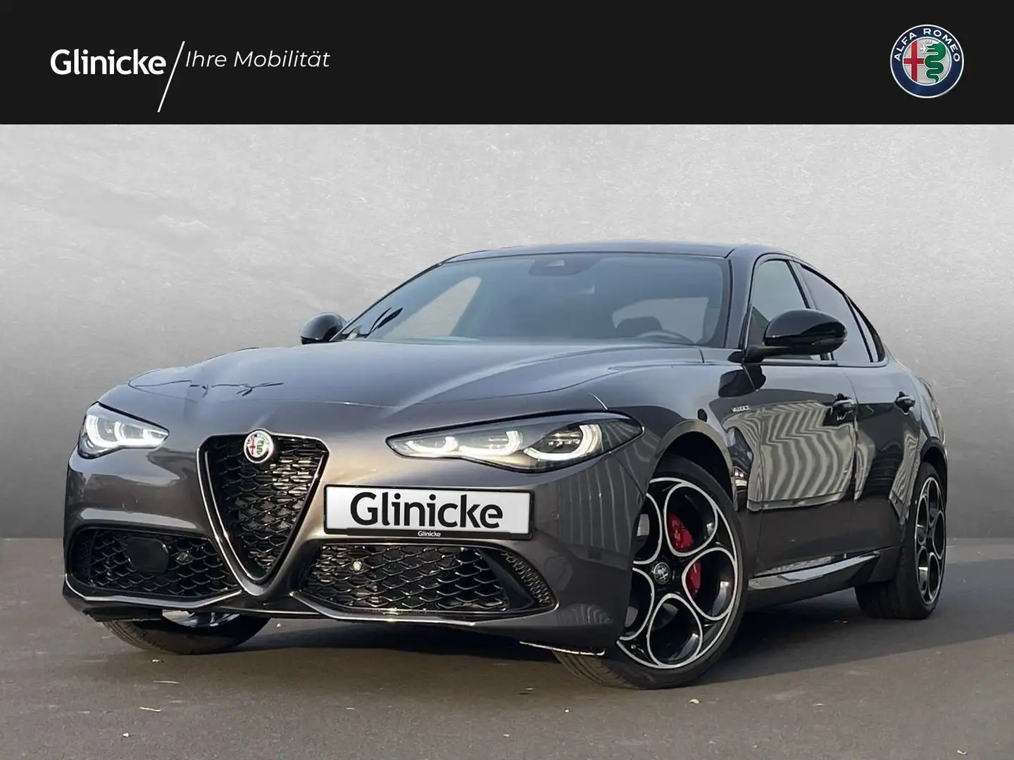 Alfa Romeo Giulia MY23 Veloce 2.0 Turbo 16V 206kW AT Grau - 1