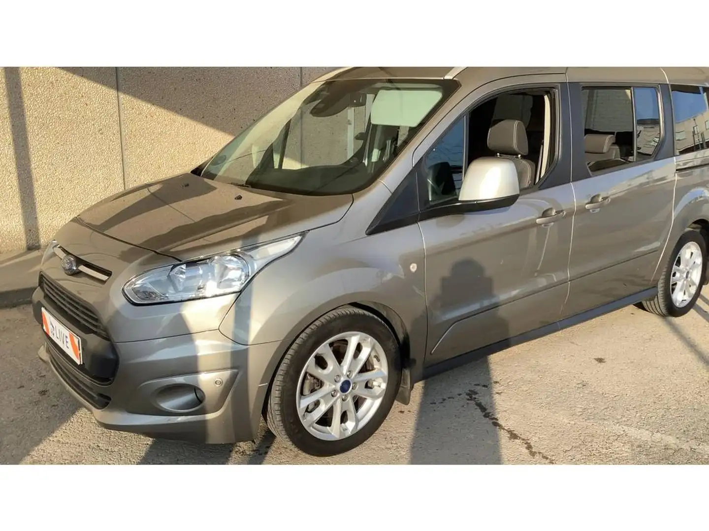 Ford Tourneo Connect Grand 1.5TDCi Auto-S&S Titanium 120 Marrón - 1