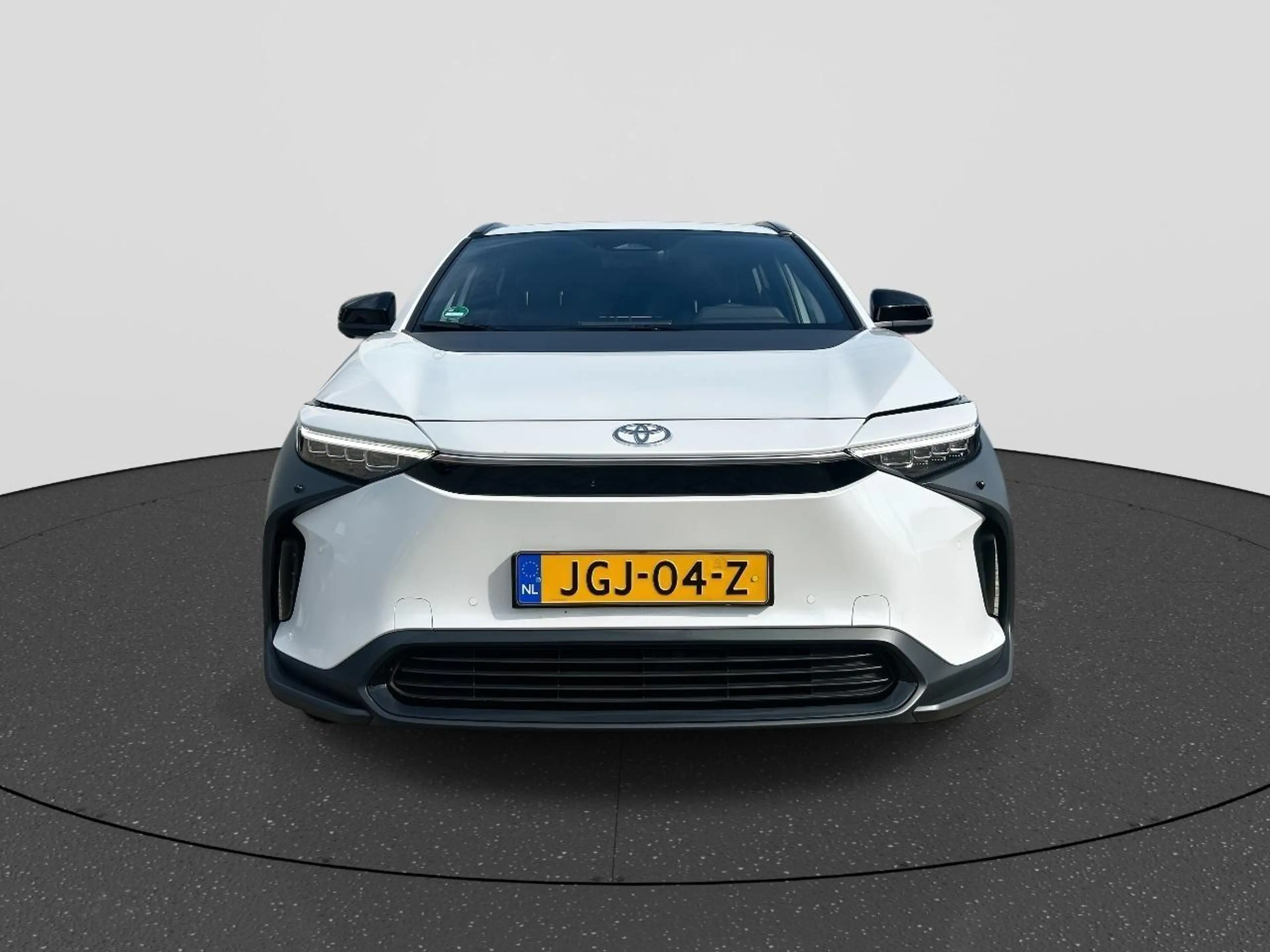 Toyota bZ4X Dynamic 71 kWh RIJKLAAR | Navigatie | 360 Camera | — photo 8