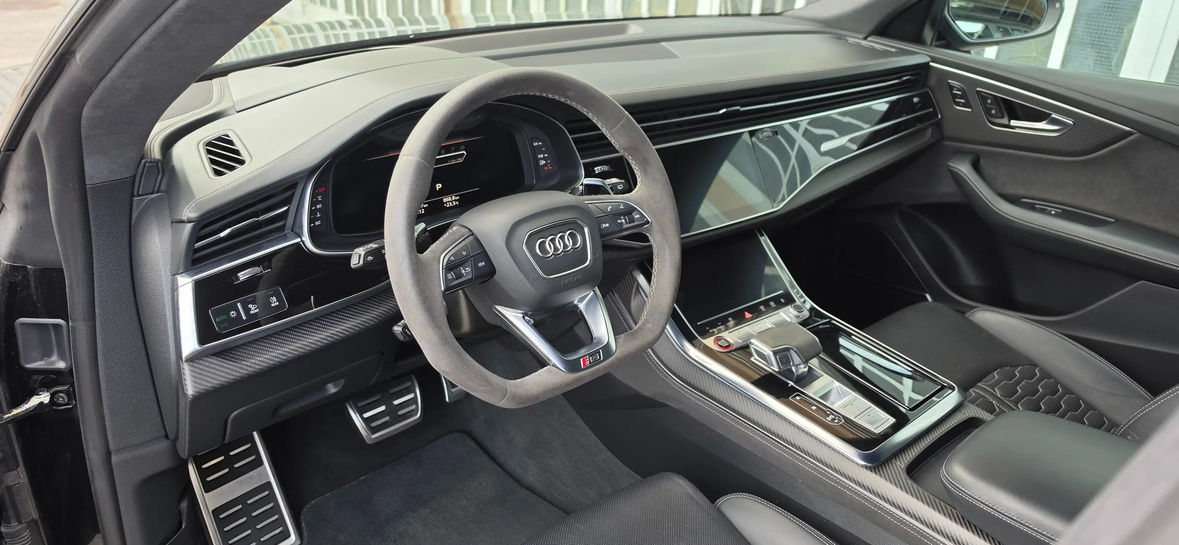 Audi RS Q8 Quattro *Dynamik Plus*Keramik*Standh.*Massage*B&O* — photo 10