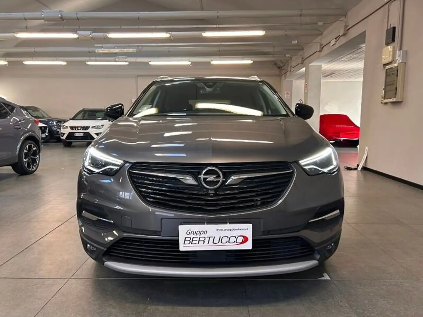 Opel Grandland X 2.0 diesel Ecotec Start&Stop aut. Ultimate Szürke - 2